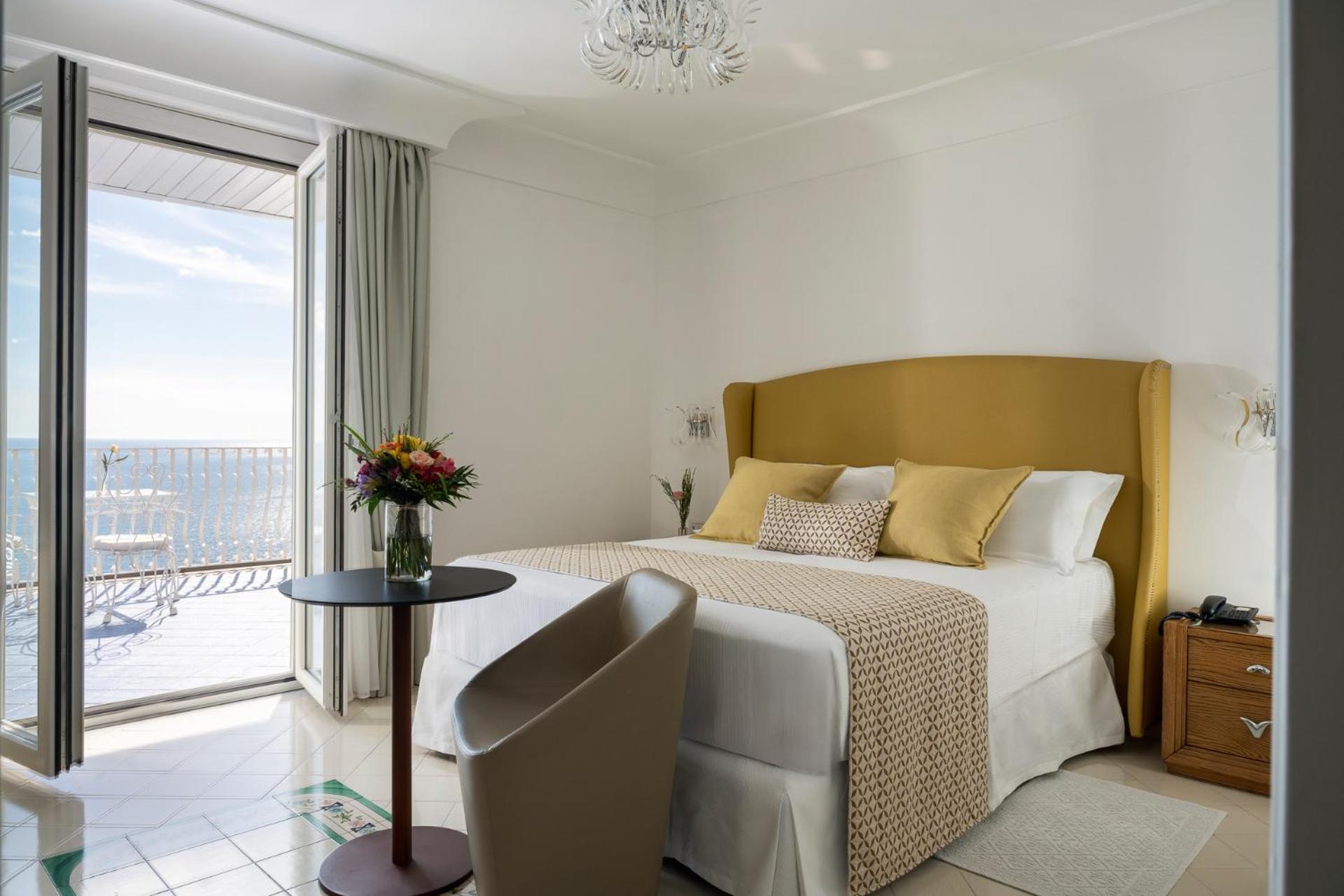 Deluxe Double Room with Sea View photo 2
