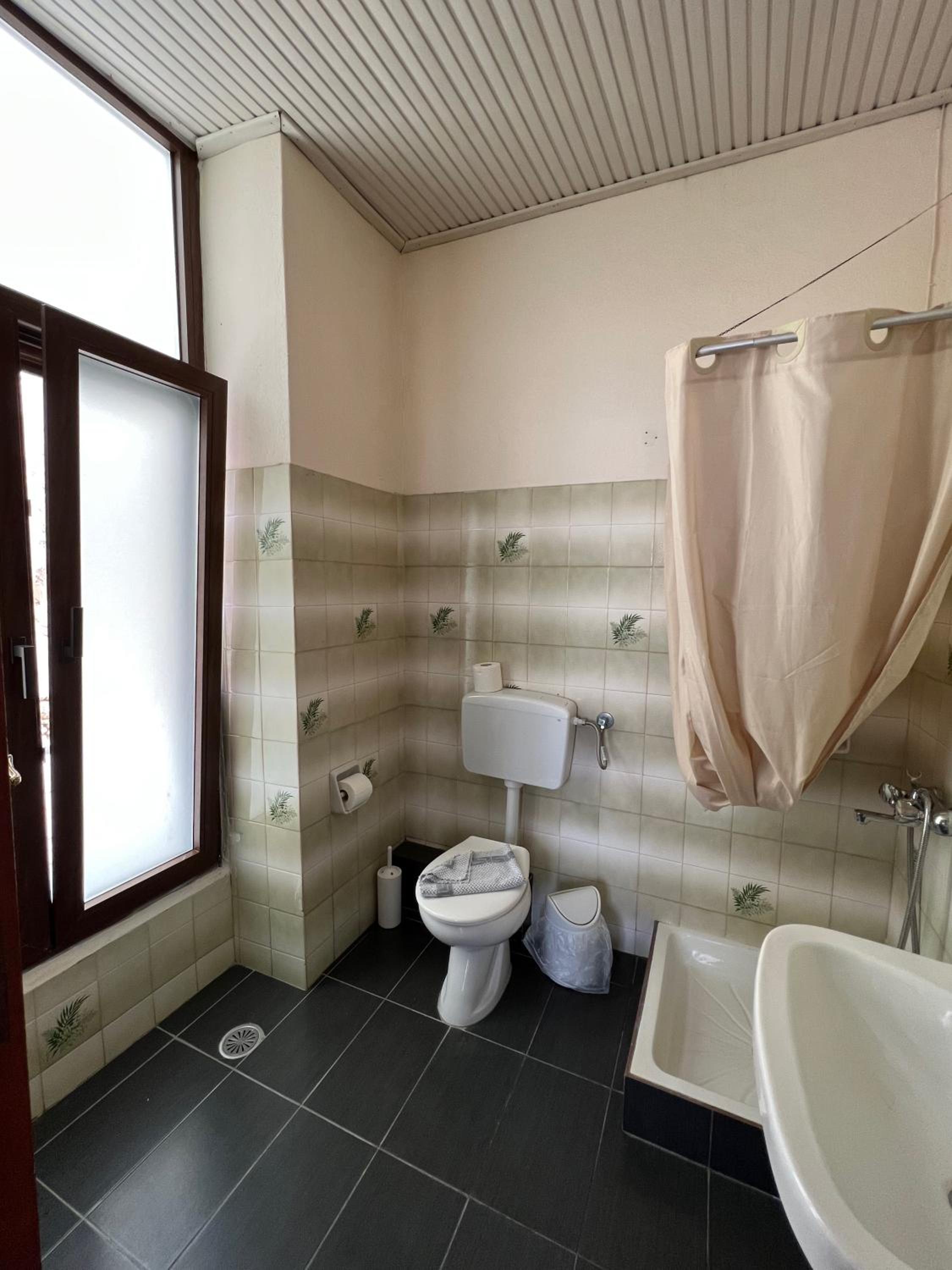 Triple Room - Photo 5