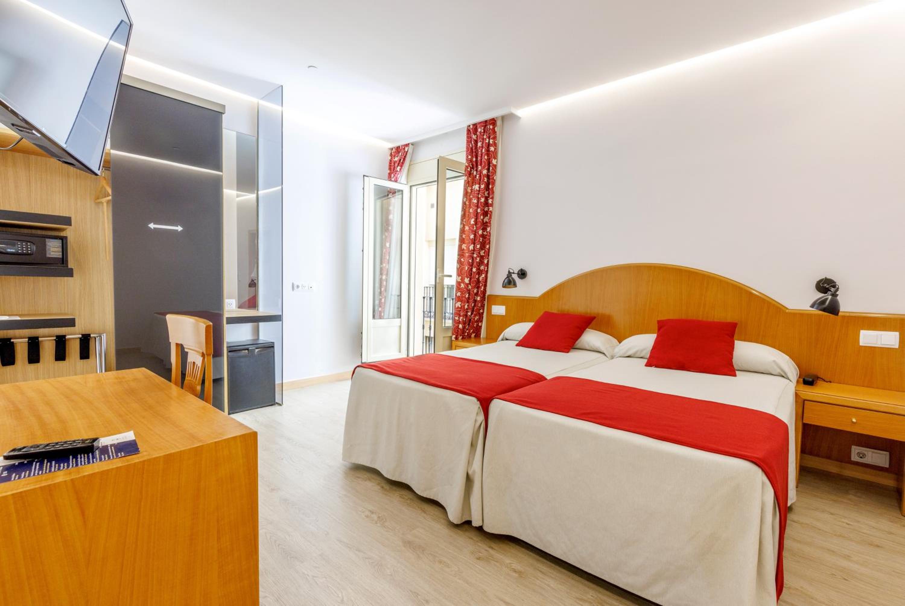 Double or Twin Room photo 2