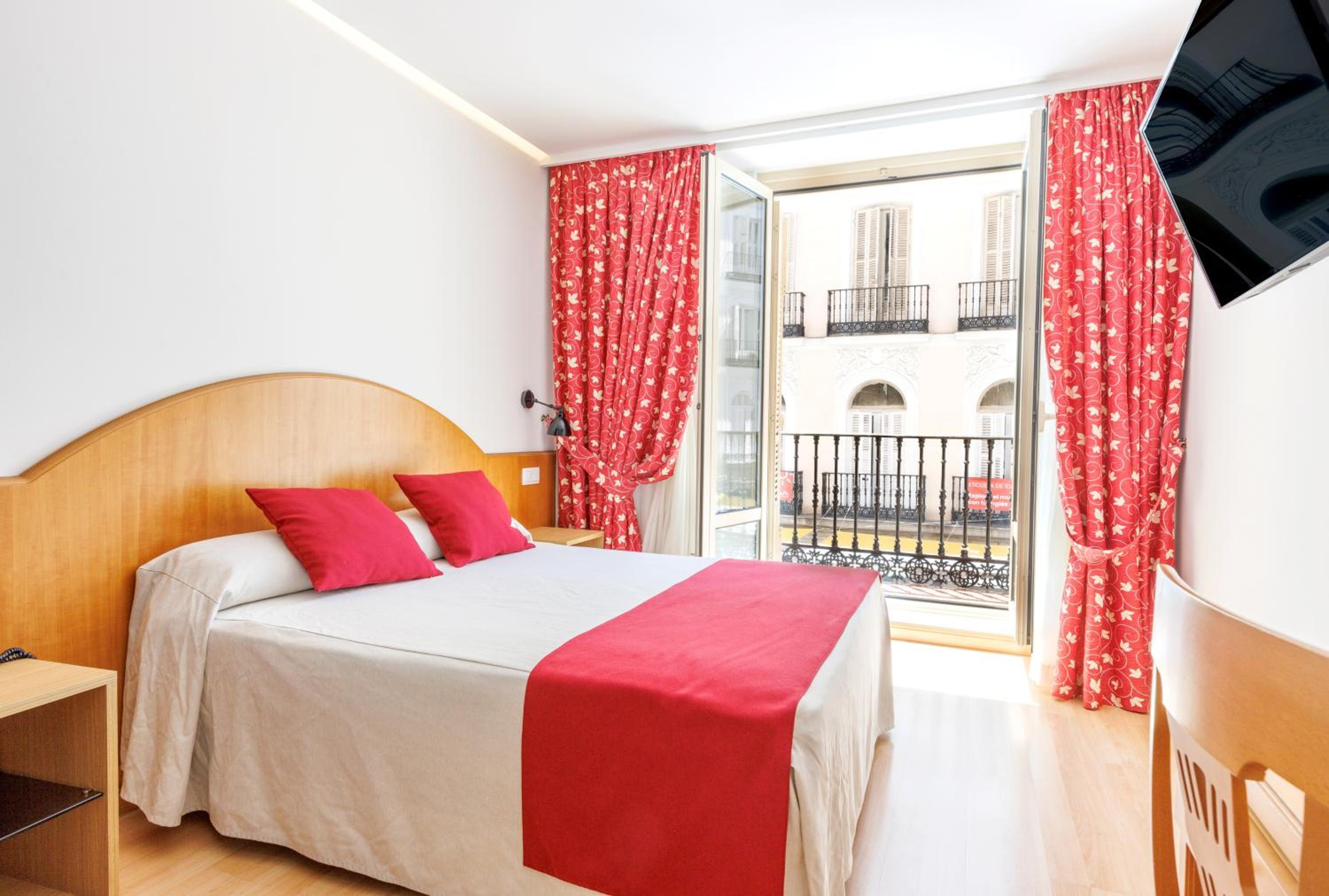 Double or Twin Room photo 3