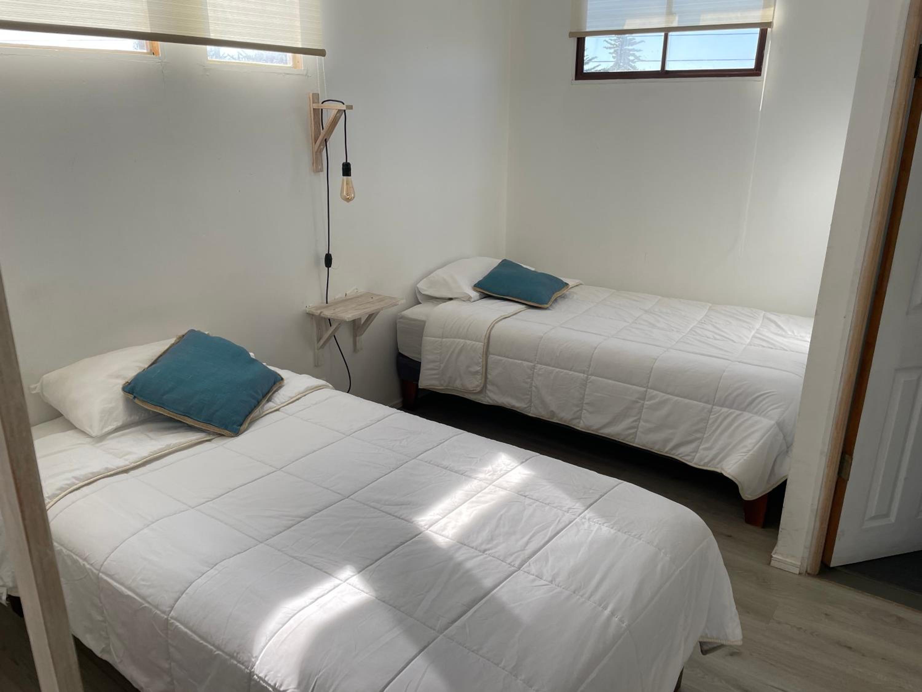 Twin Room with Private Bathroom photo 1