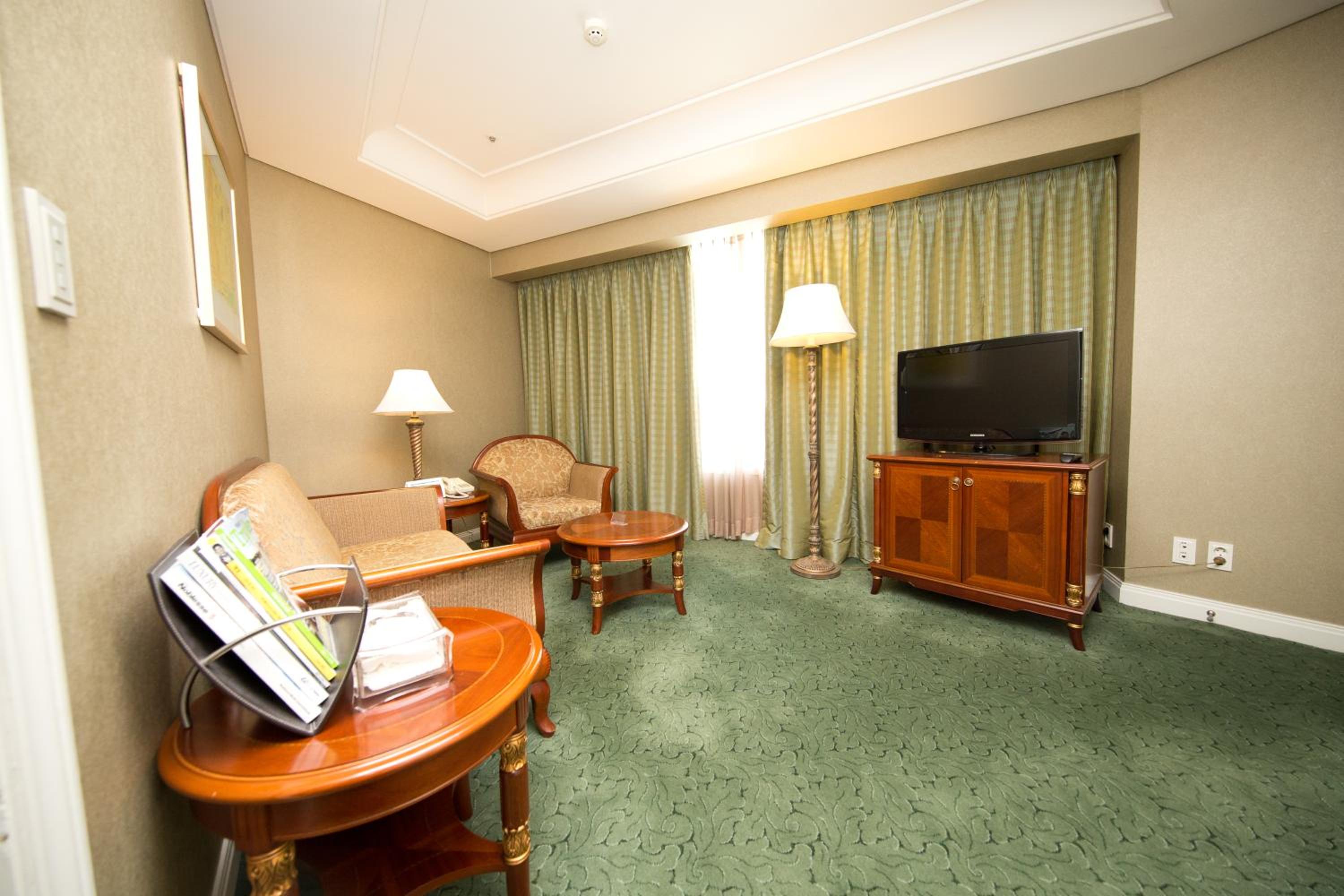 Junior Suite Family photo 3