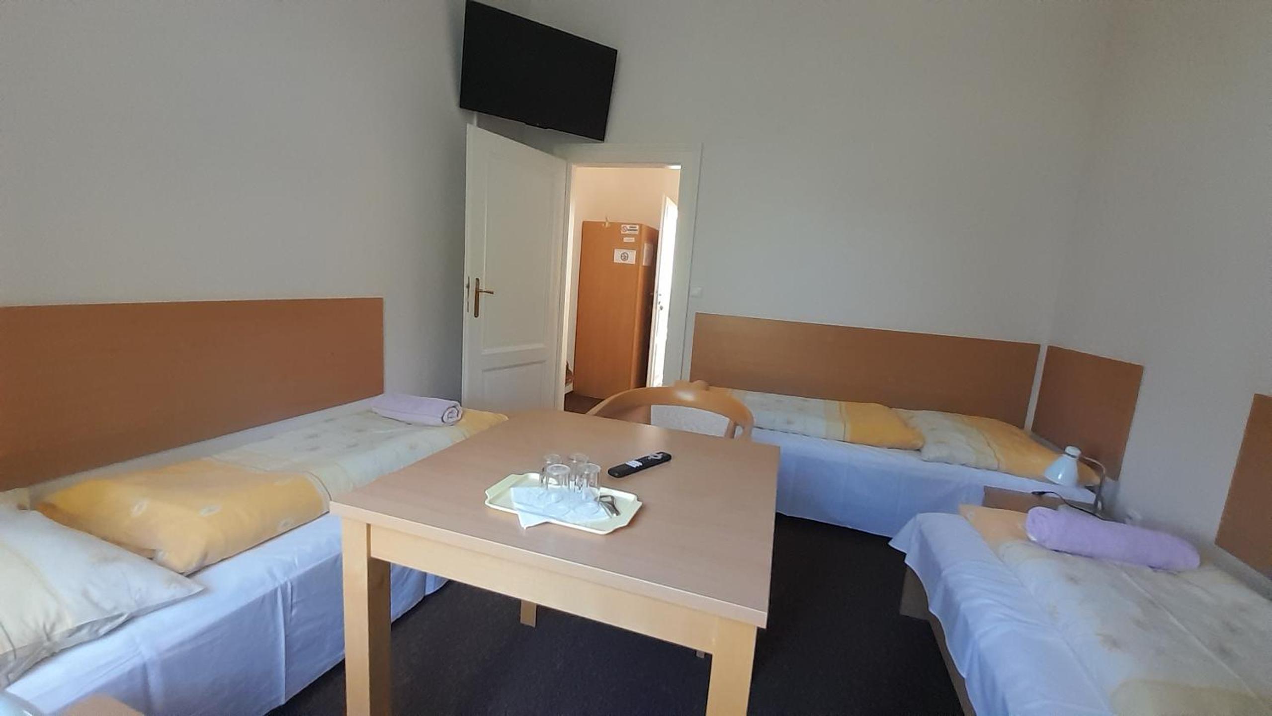 Triple Room photo 2
