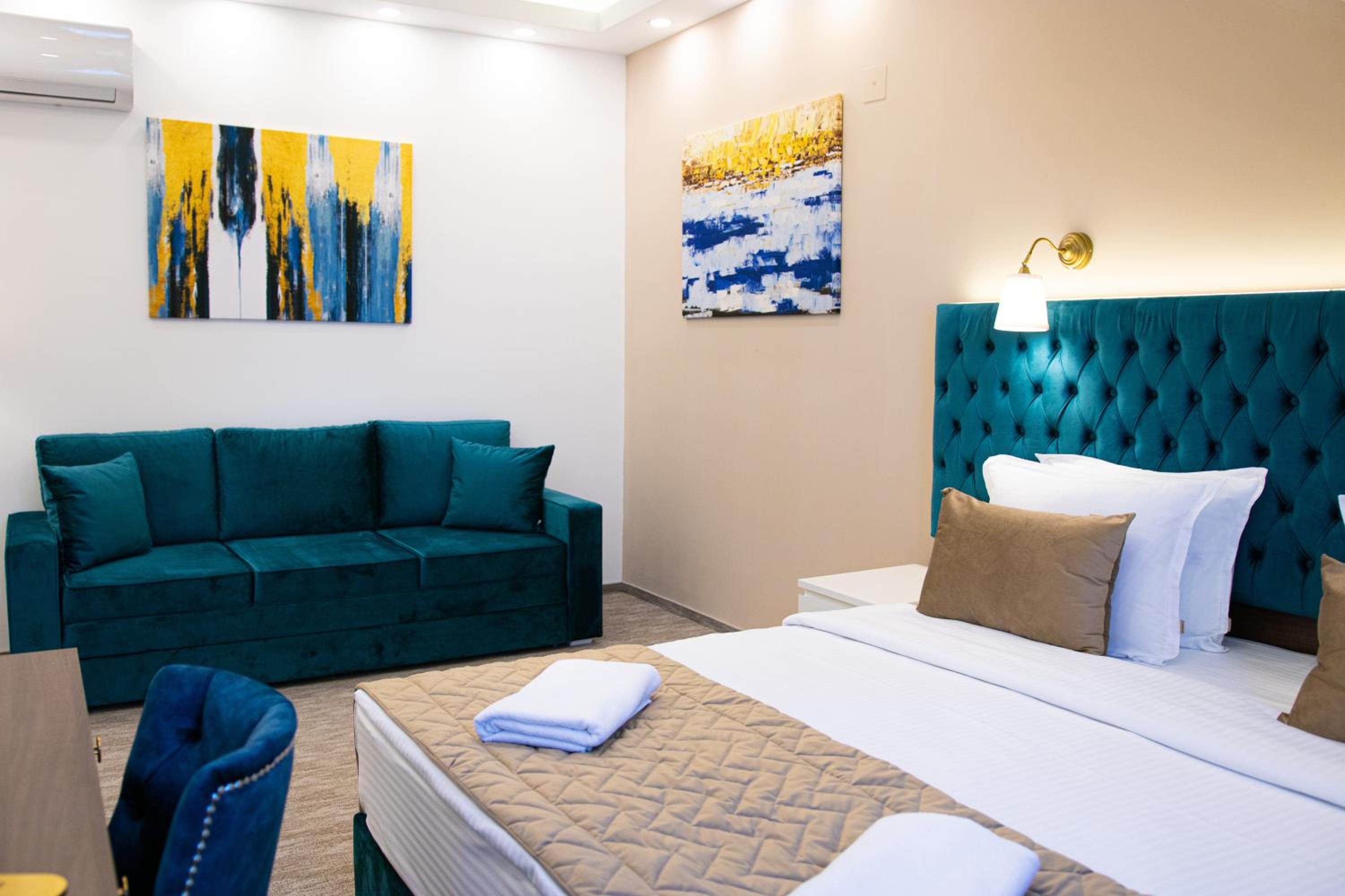 Family Suite - Photo 7