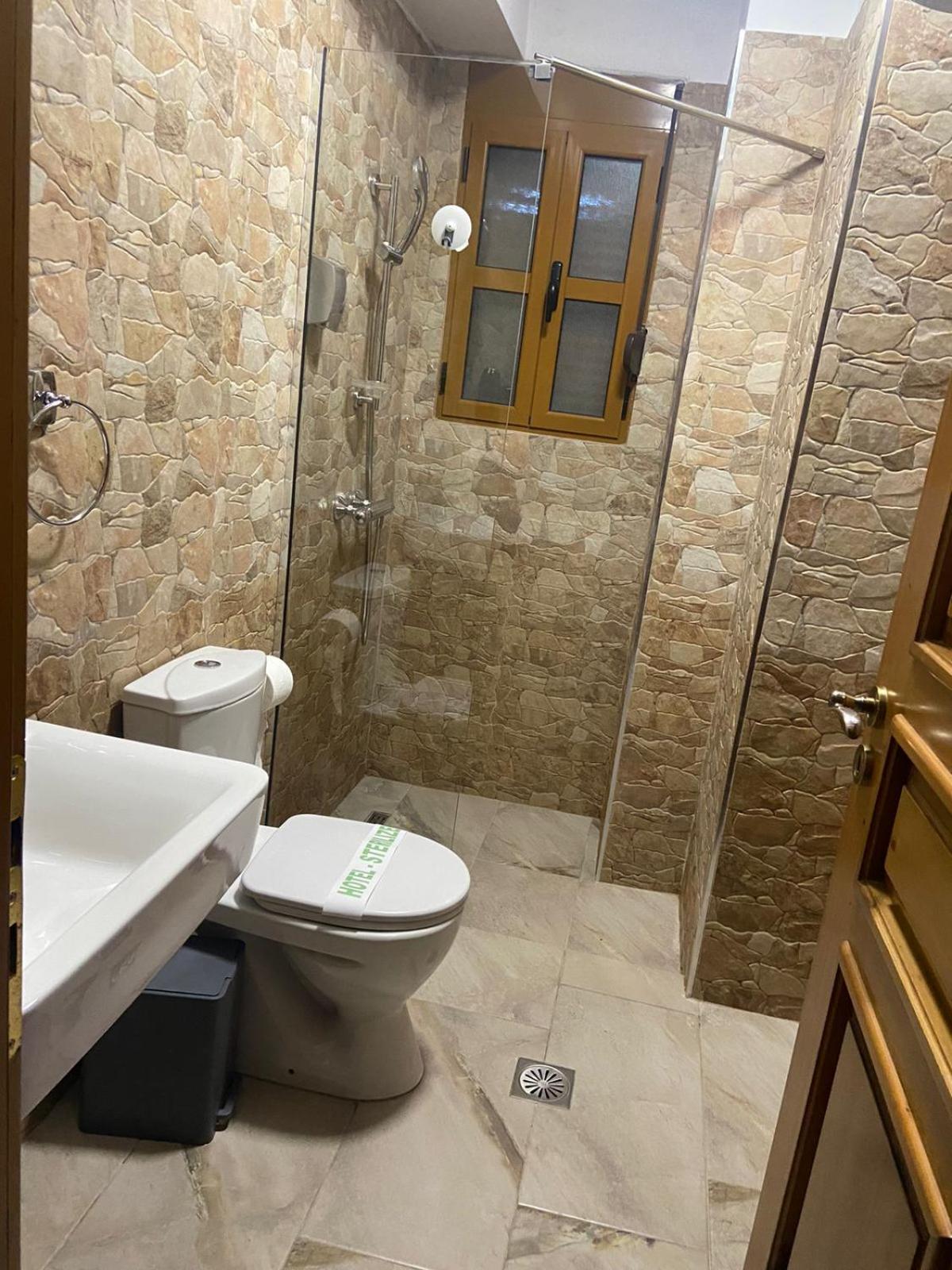 Standard Double or Twin Room photo 3