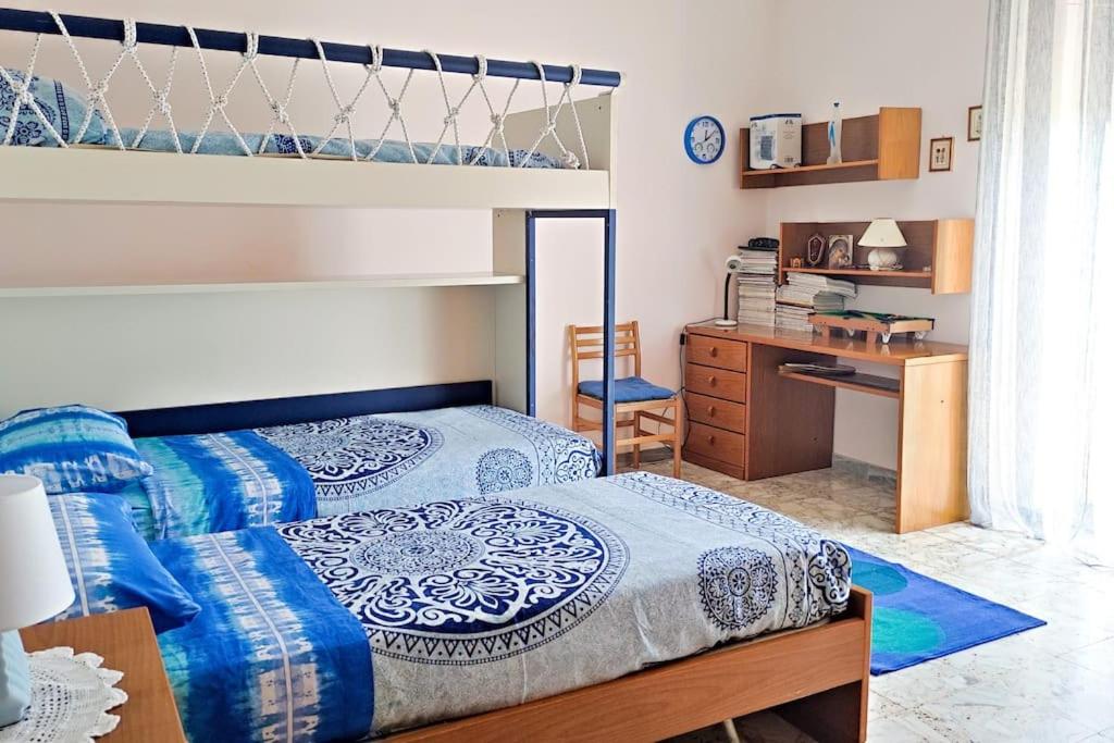 Three-Bedroom Apartment photo 1