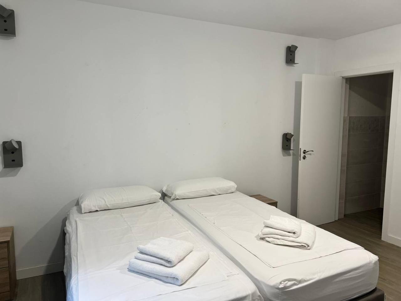 Deluxe Queen Room - Photo 25