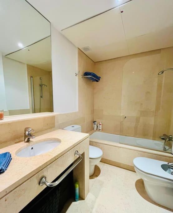 Two-Bedroom Apartment with Terrace and Sea View photo 2