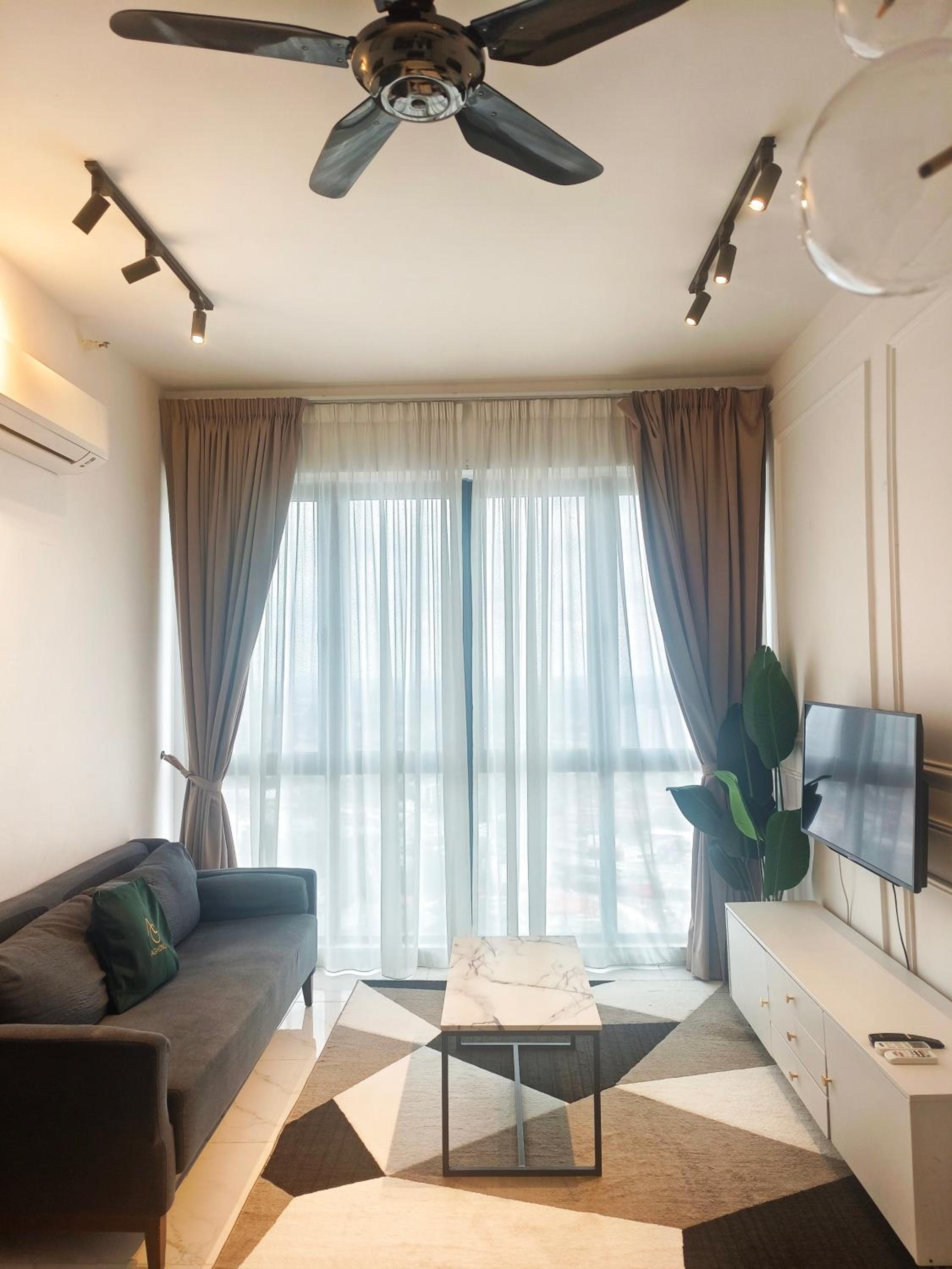 One-Bedroom Apartment - Non-Smoking - Photo 4