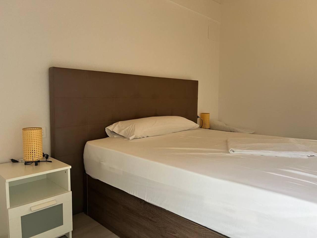 Deluxe Queen Room - Photo 6