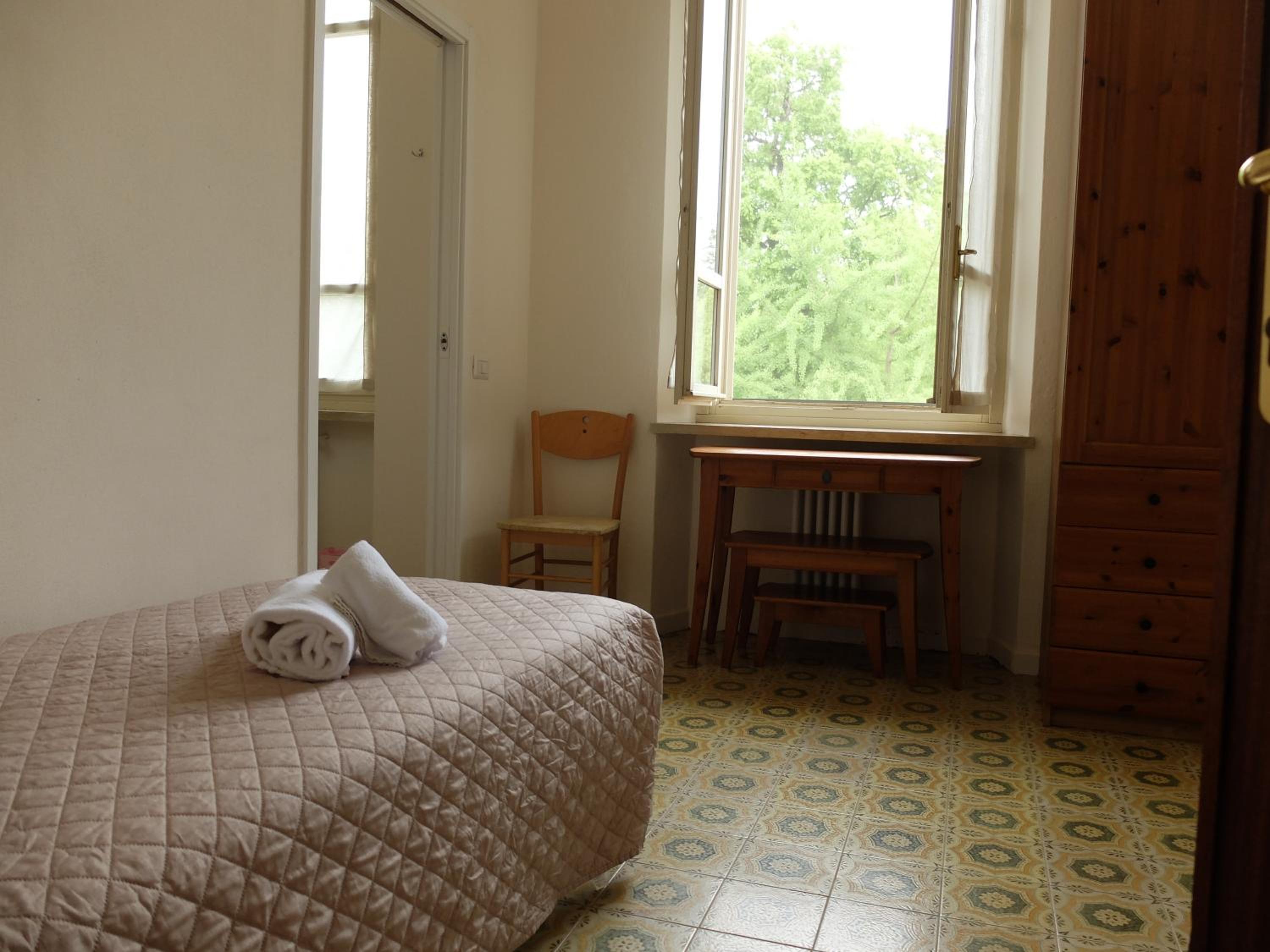 Single Room with Park View