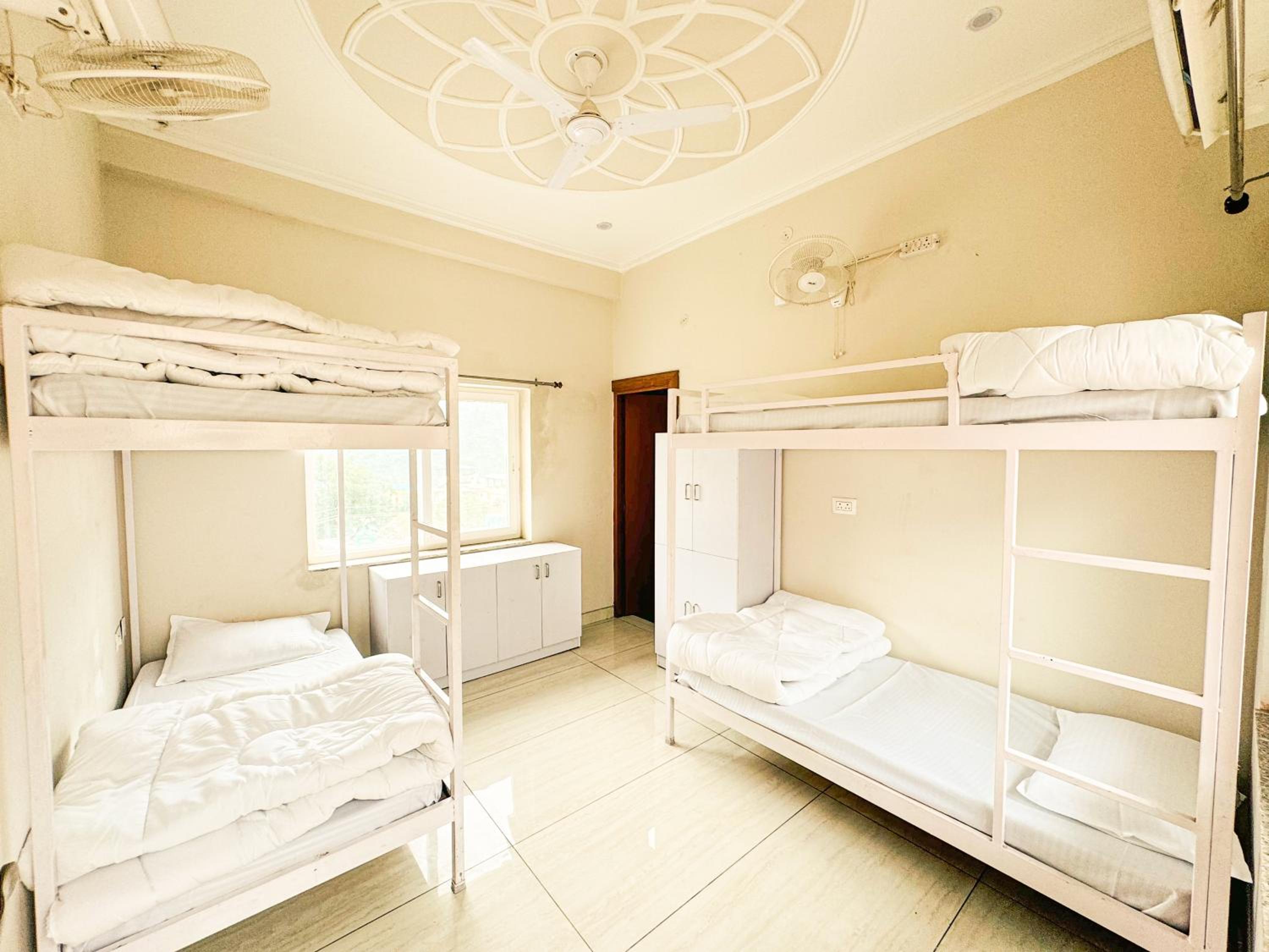 Bed In 4-Bed Mixed Dormitory Room photo 1