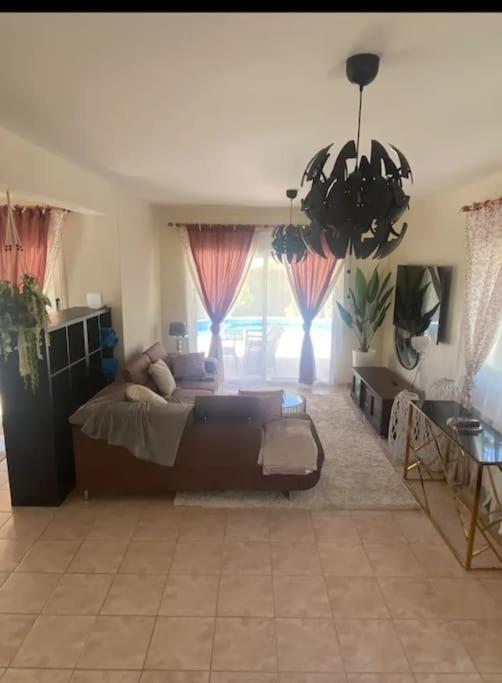 Three-Bedroom Villa photo 1
