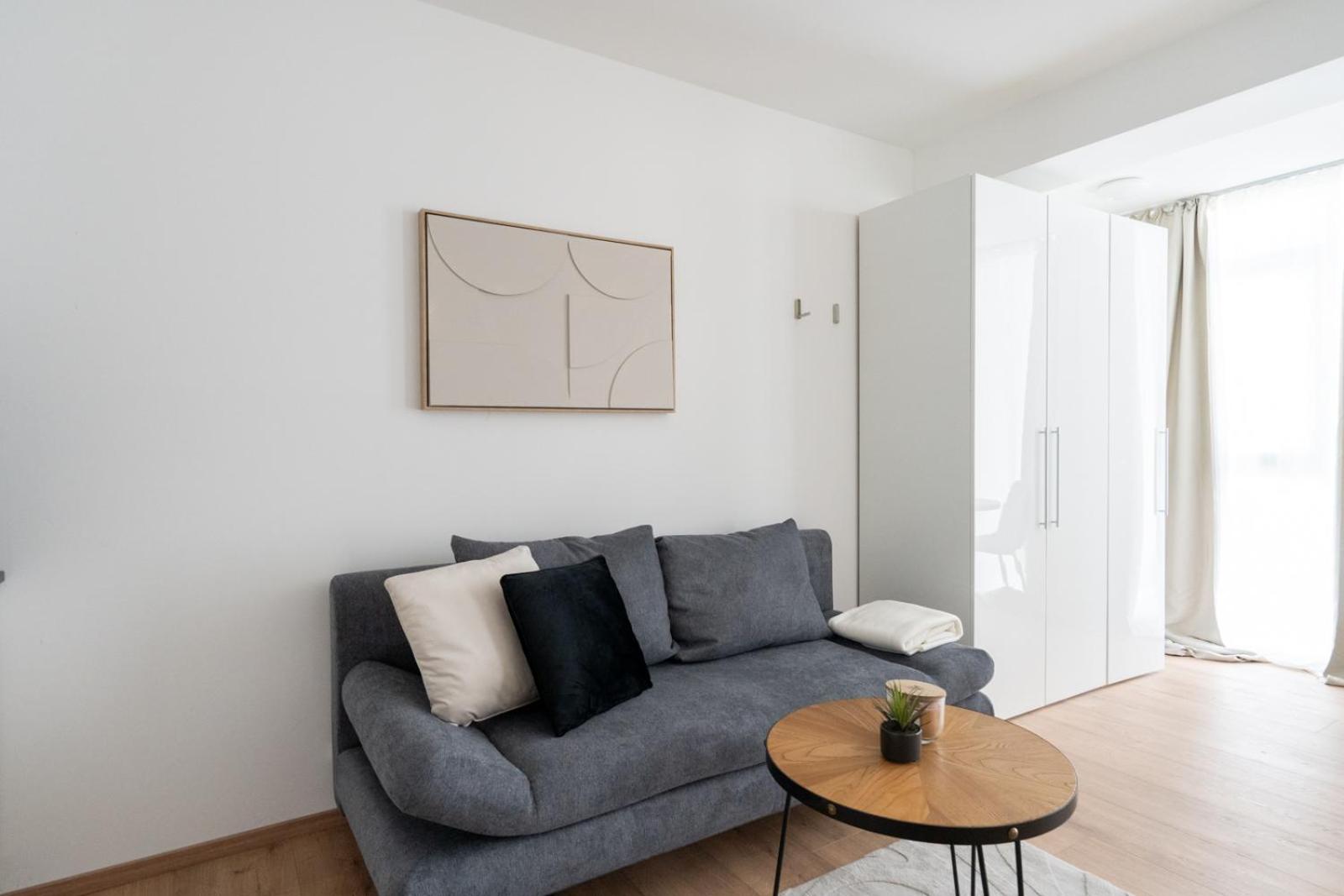 One-Bedroom Apartment photo 2