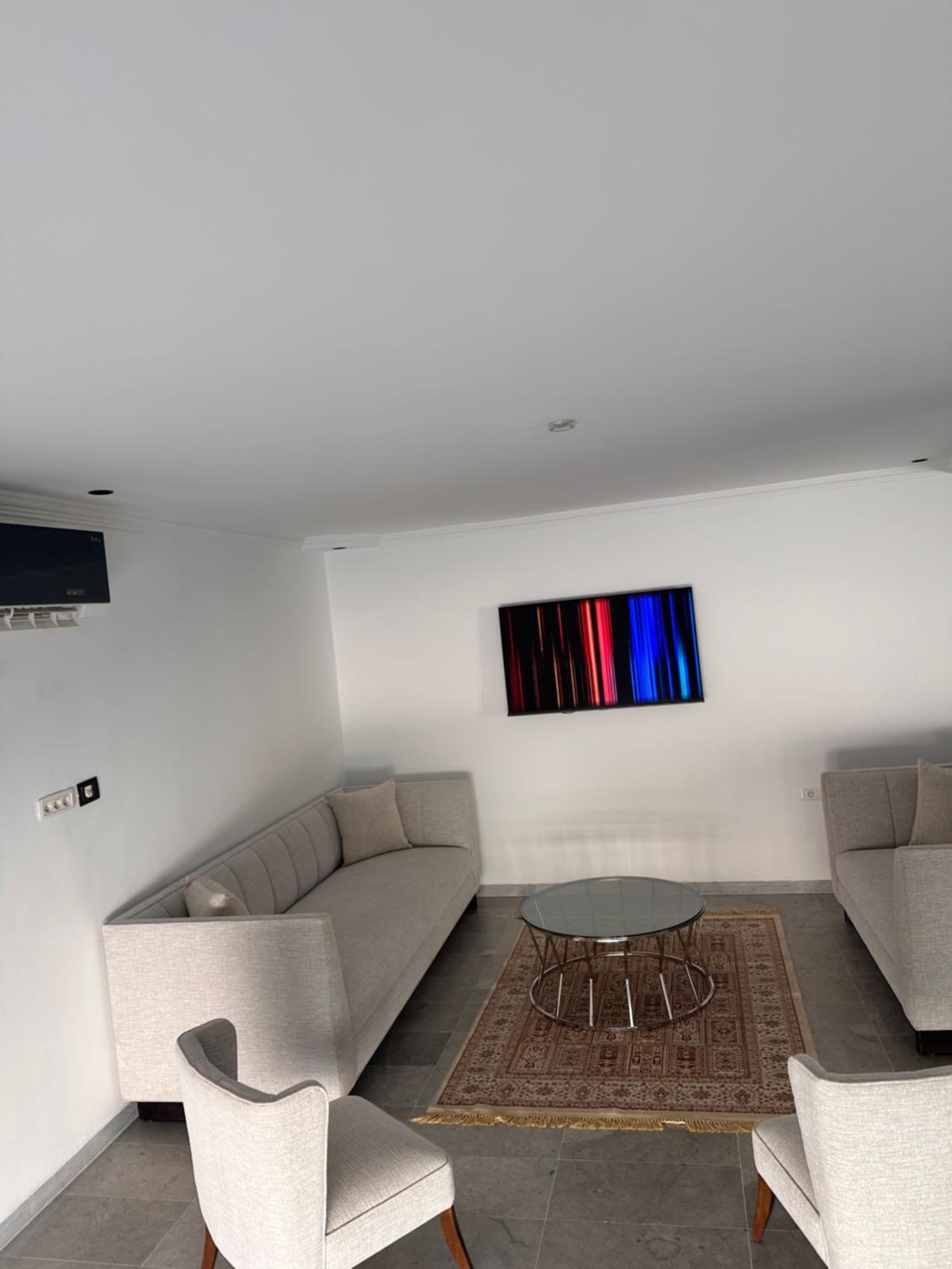 Two-Bedroom Apartment with Balcony and Terrace photo 2