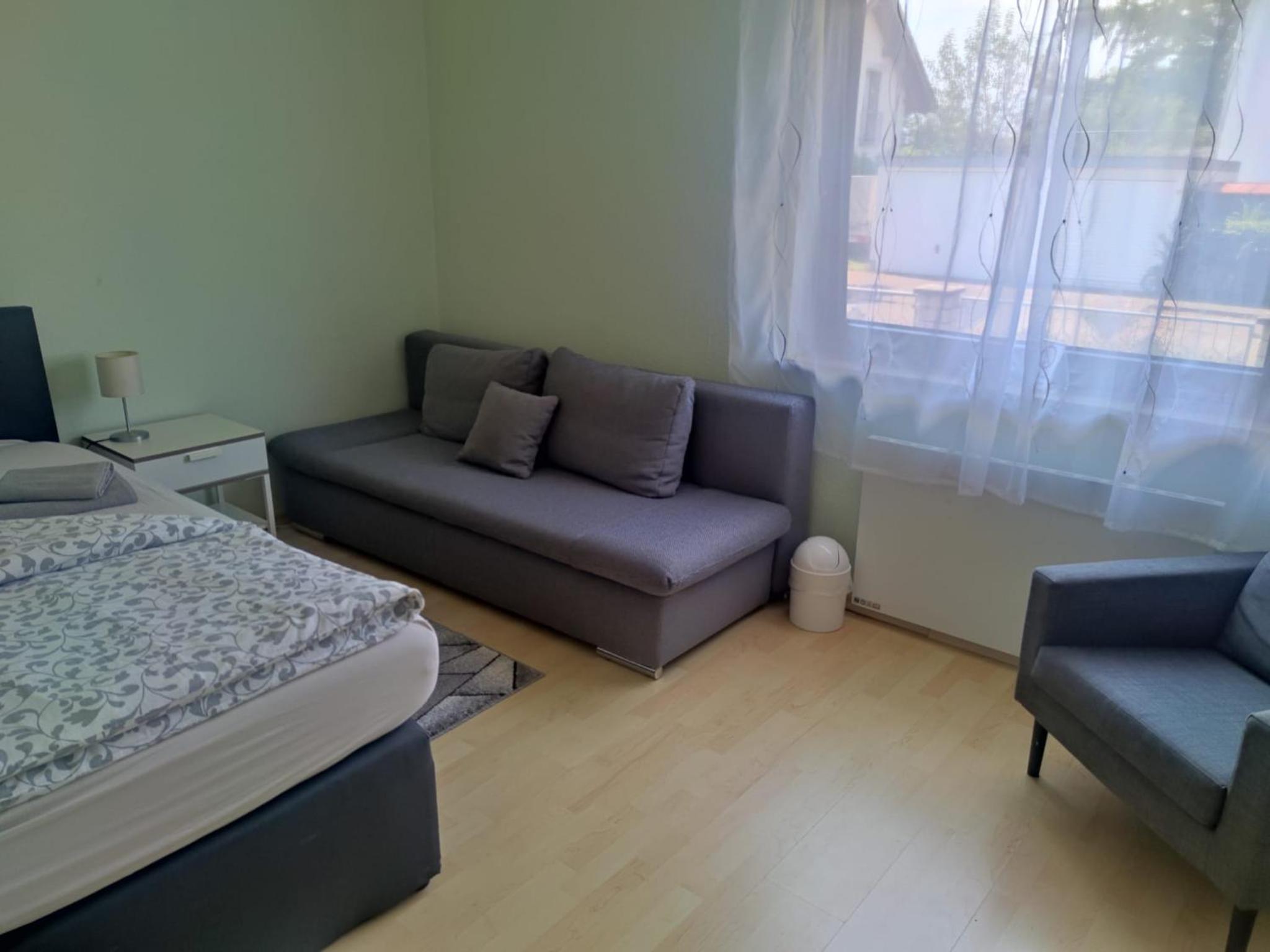 Double Room with Shared Bathroom photo 3
