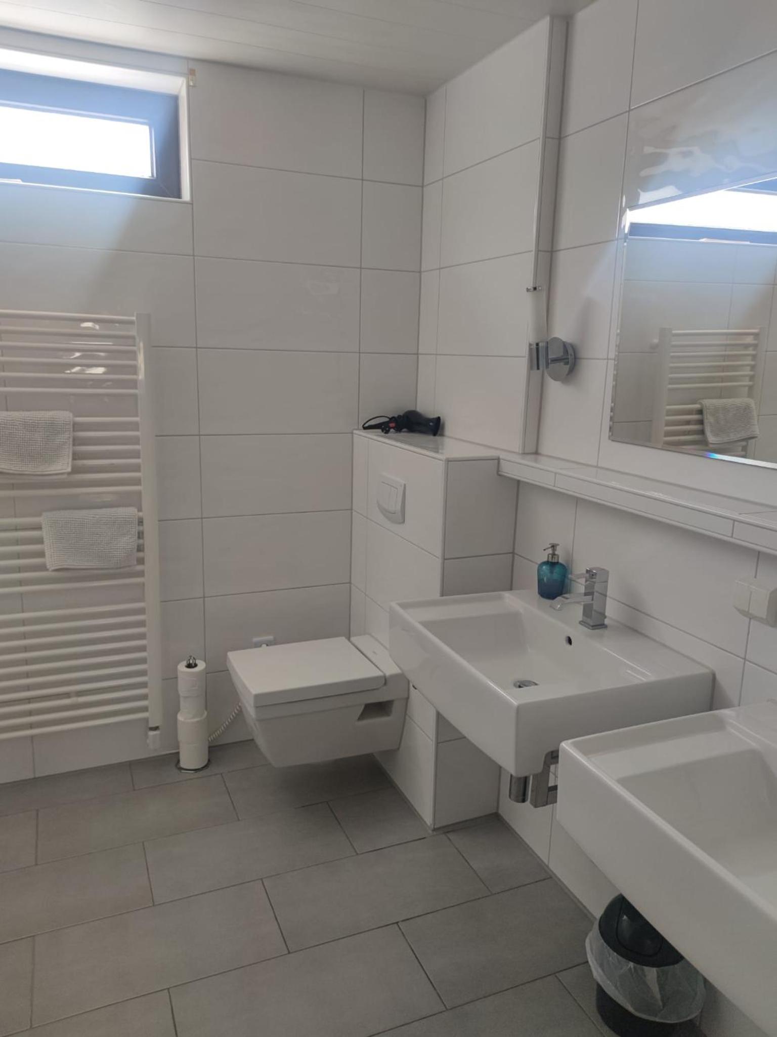 Double Room with Shared Bathroom photo 3