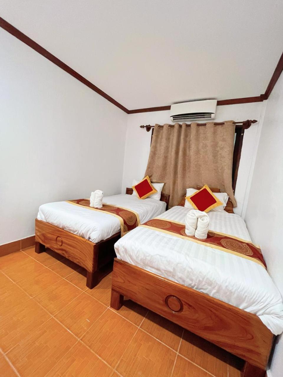 Budget Twin Room - Photo 4