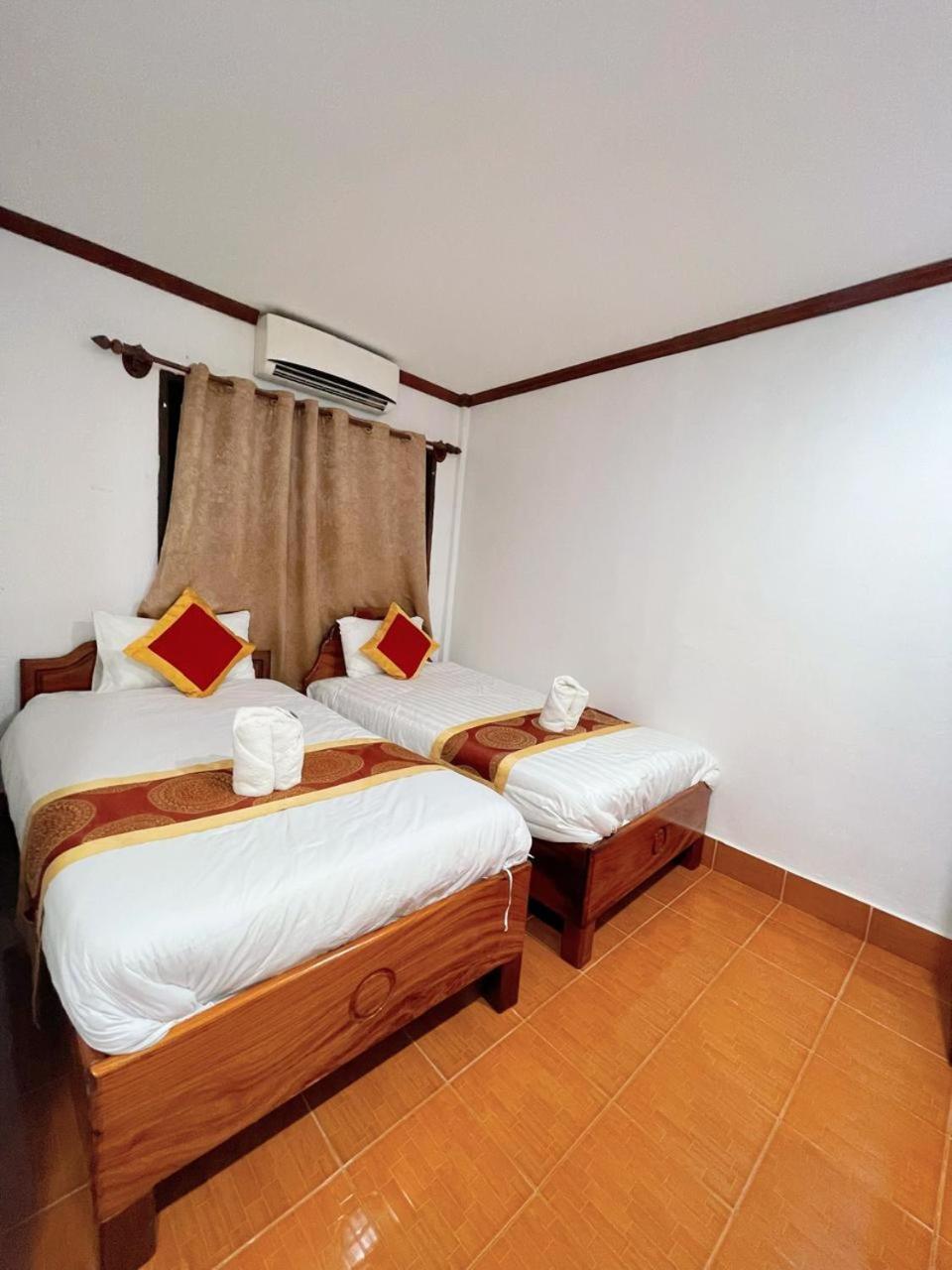 Budget Twin Room - Photo 3