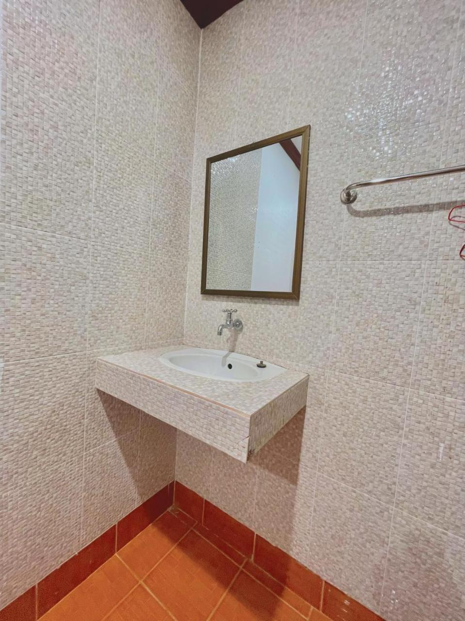 Budget Double Room - Photo 2