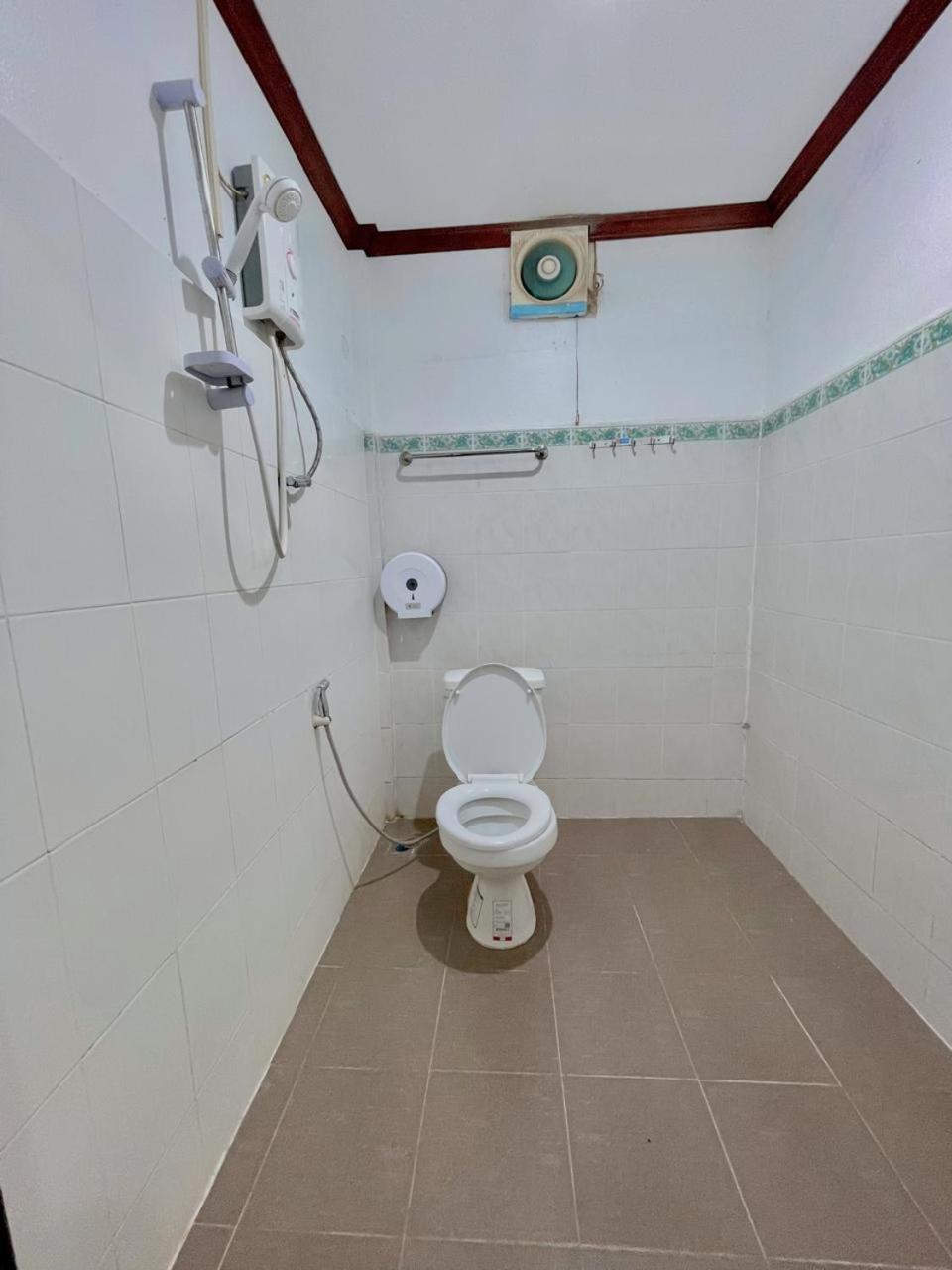 Budget Double Room - Photo 6
