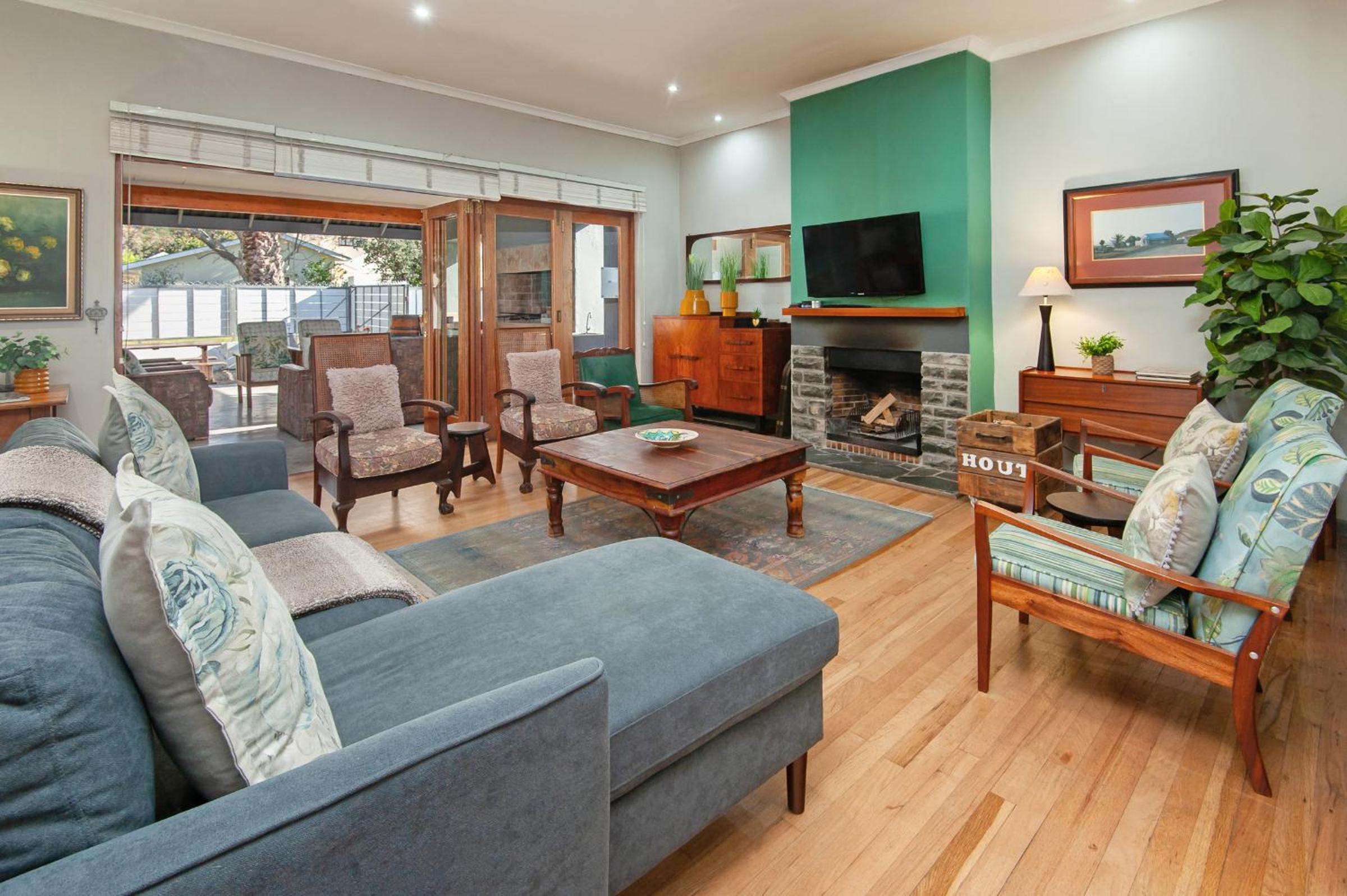Three-Bedroom House photo 1