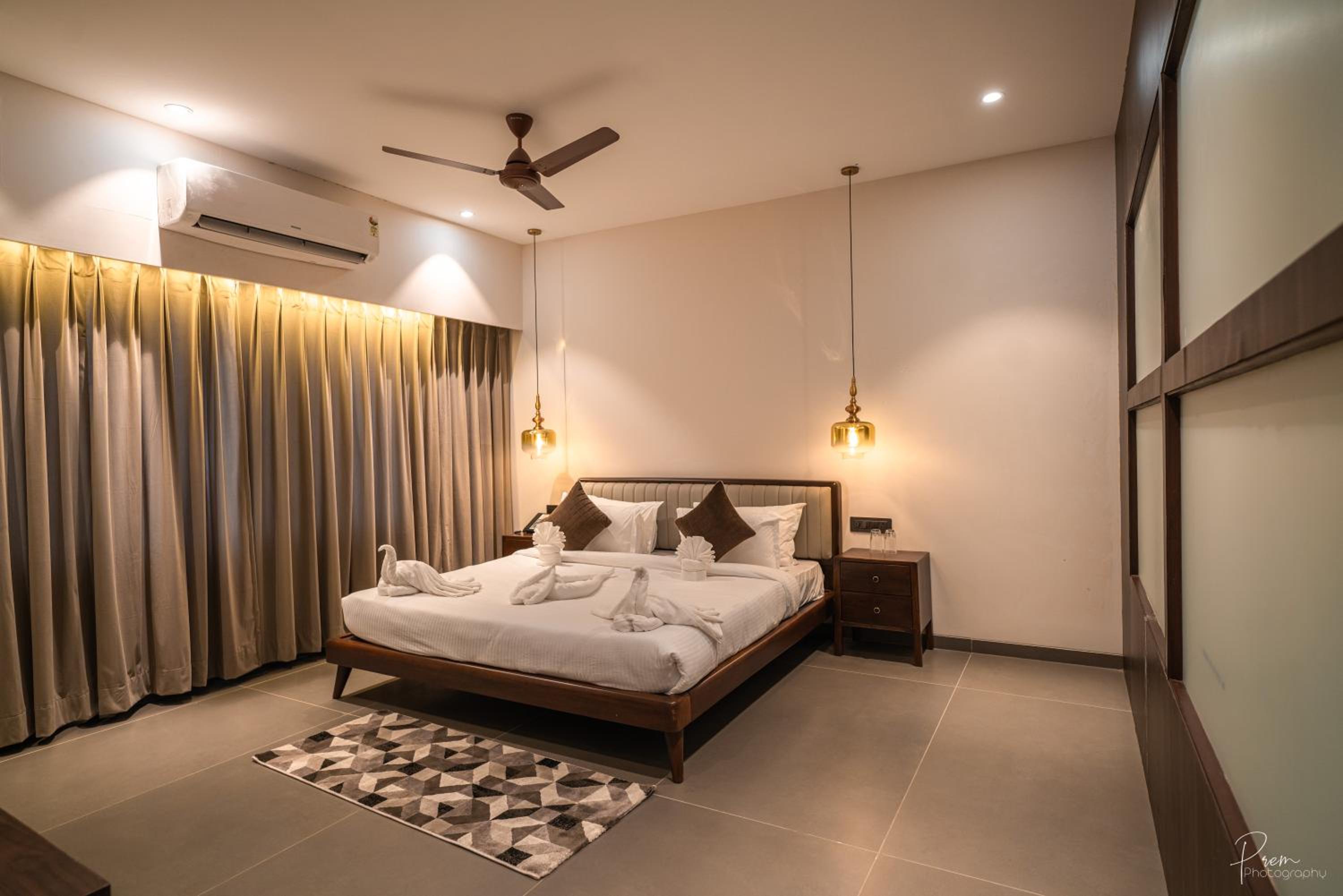 Double Room With Balcony (2 Adults + 1 Child) photo 3