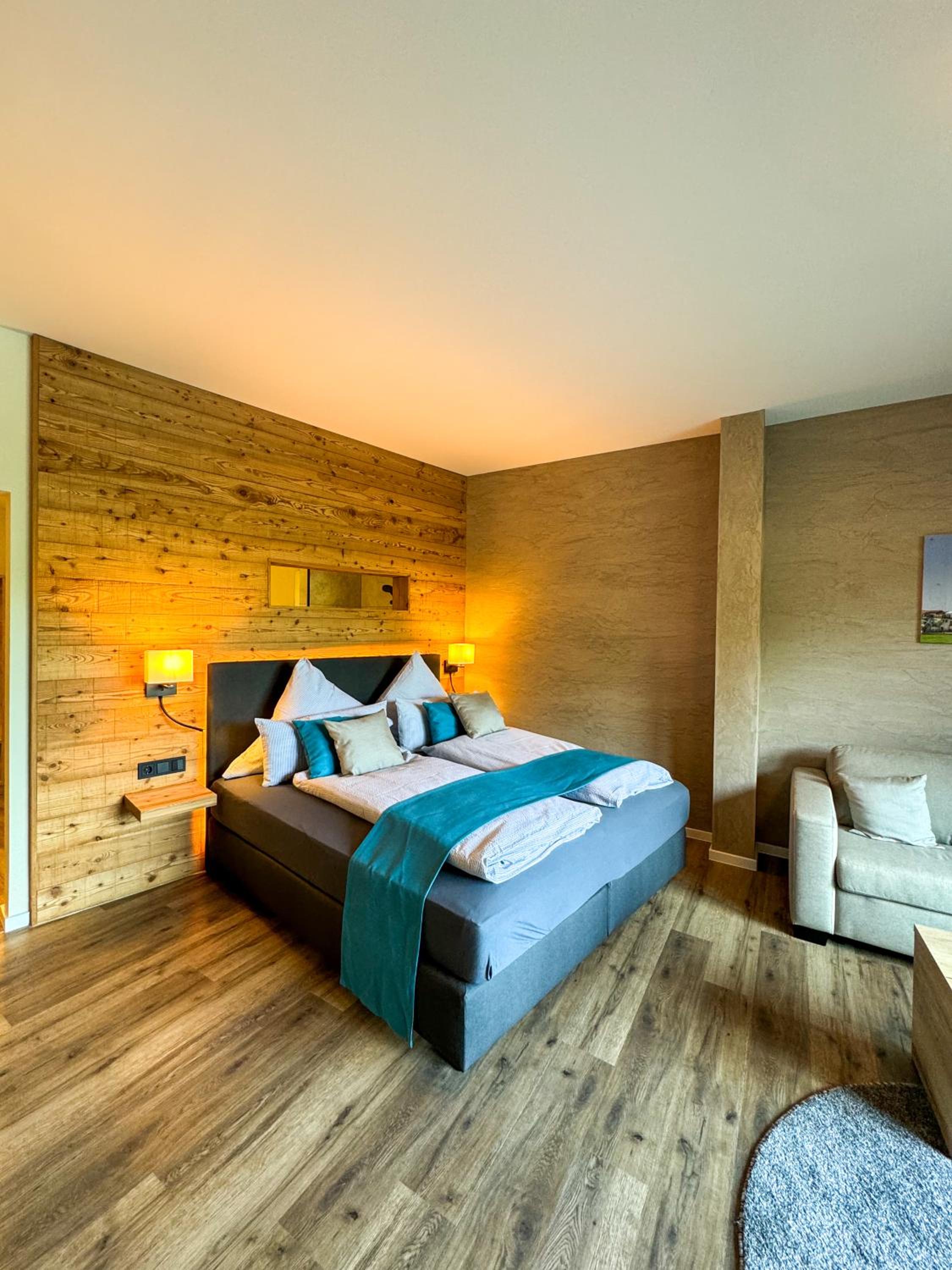 Junior suite with lake view and terrace