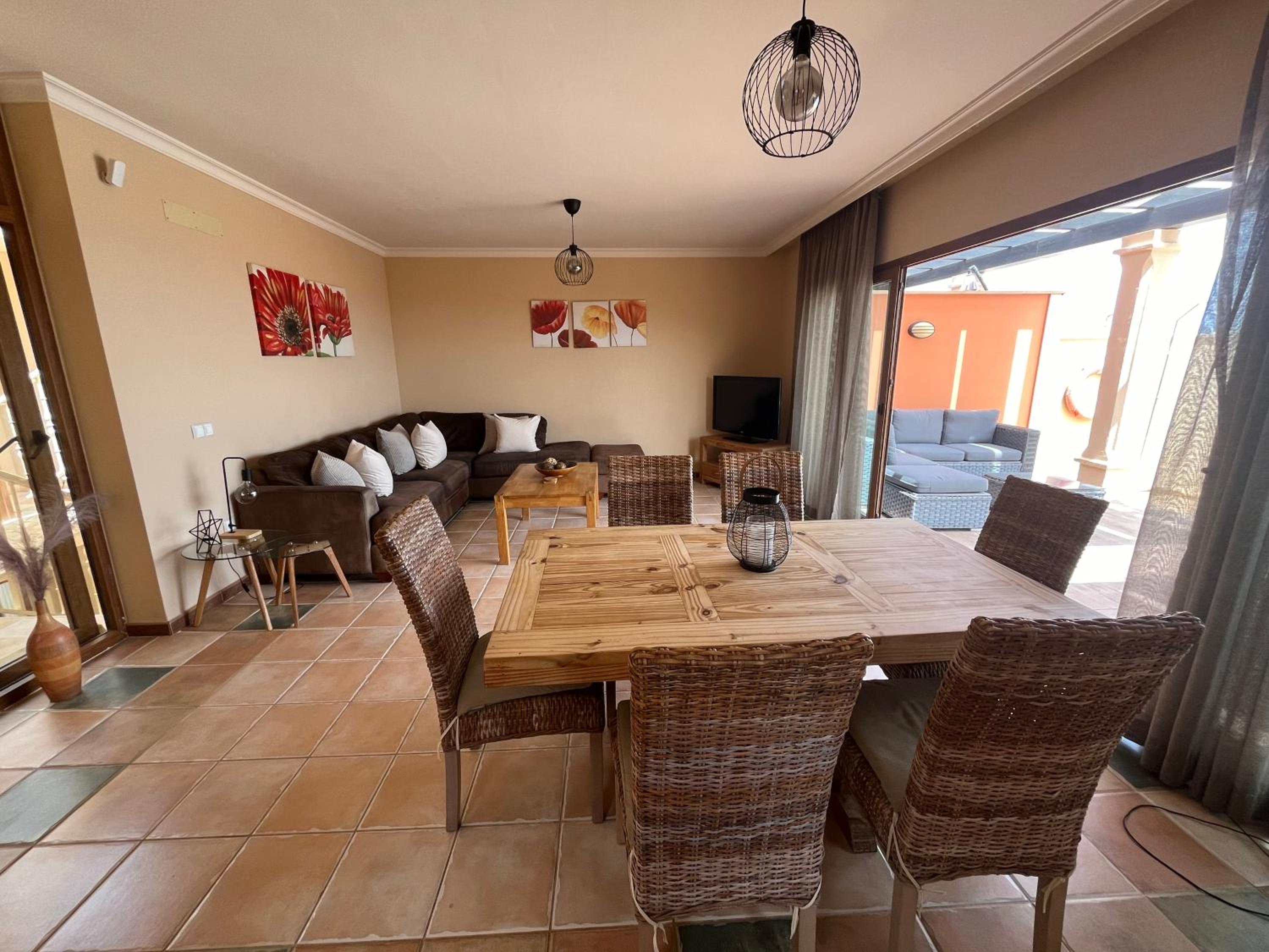 Villa photo 2