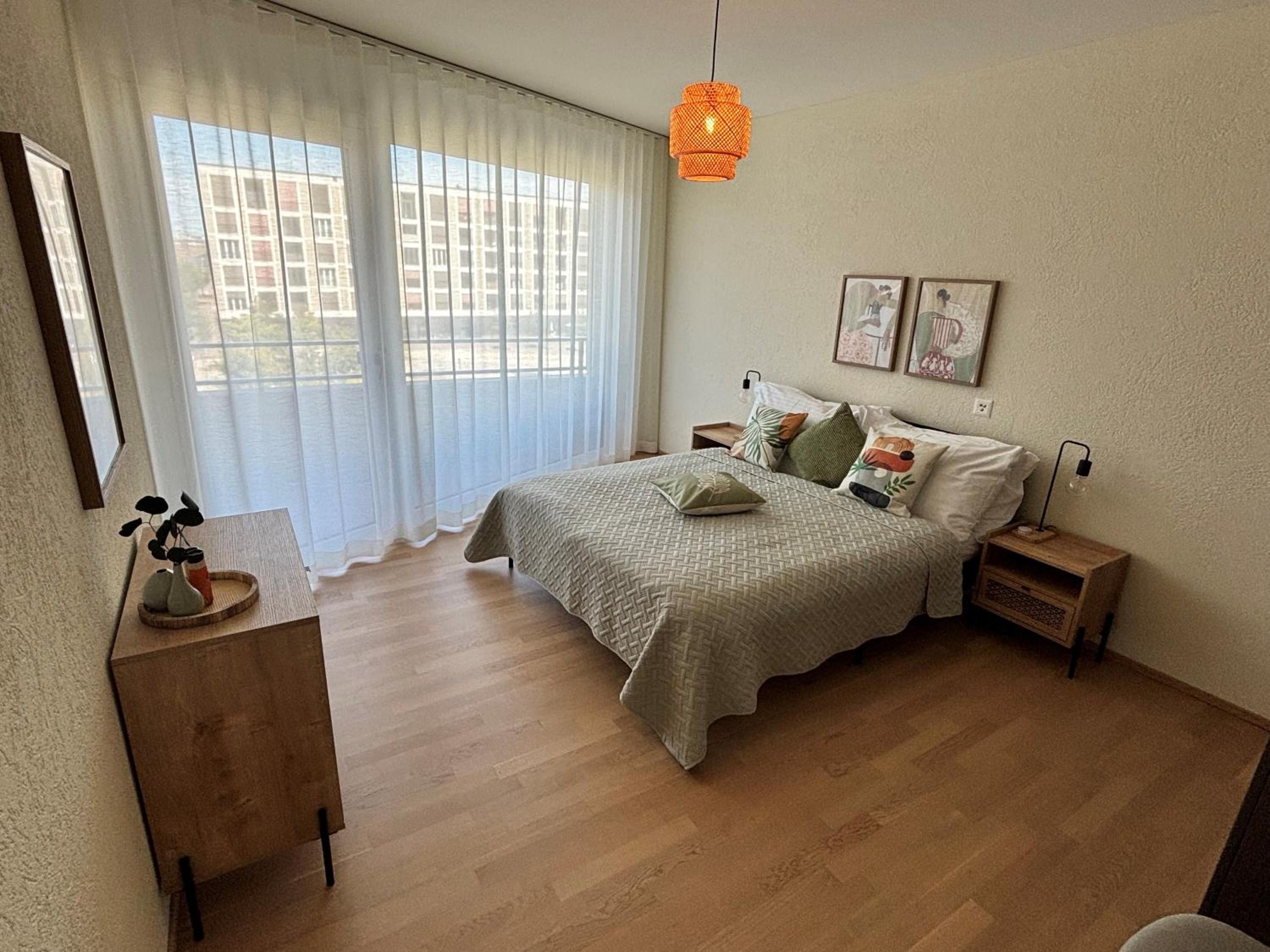 One-Bedroom Apartment