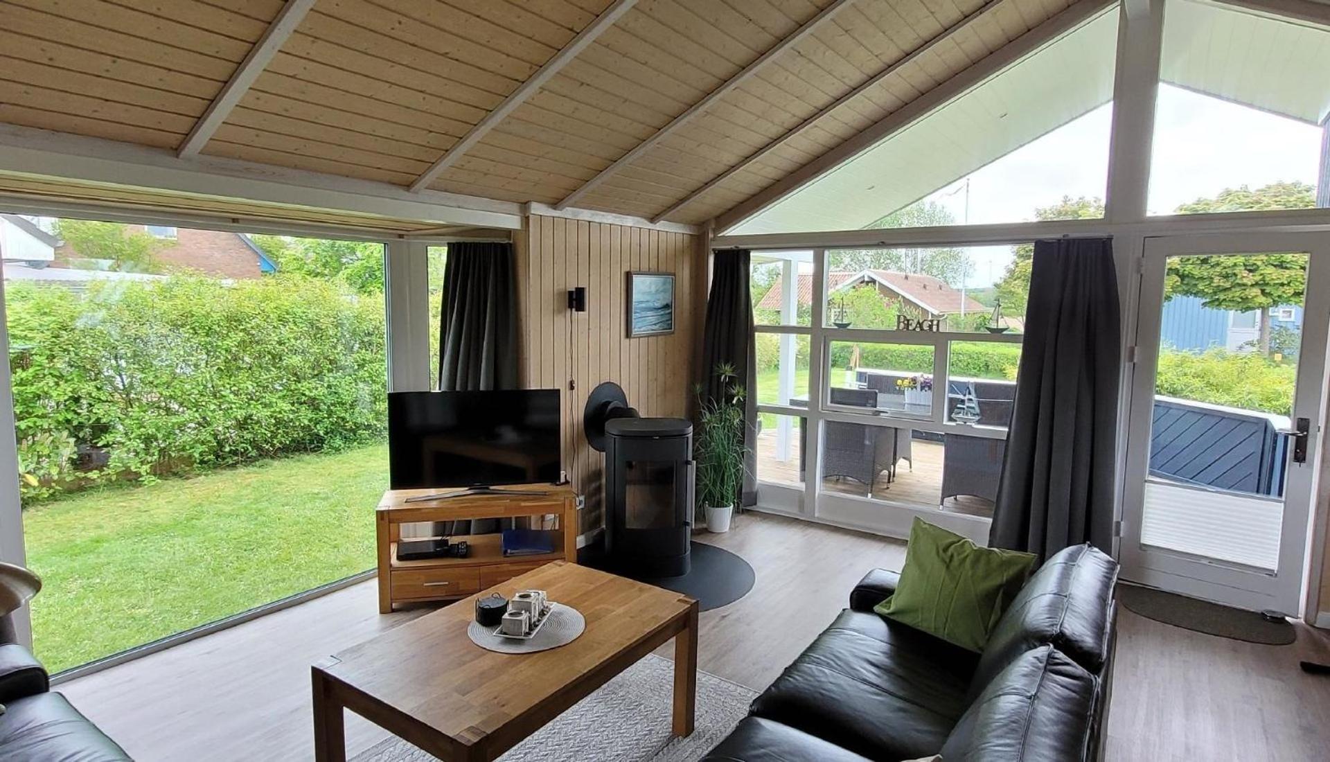 Two-Bedroom Holiday Home photo 3
