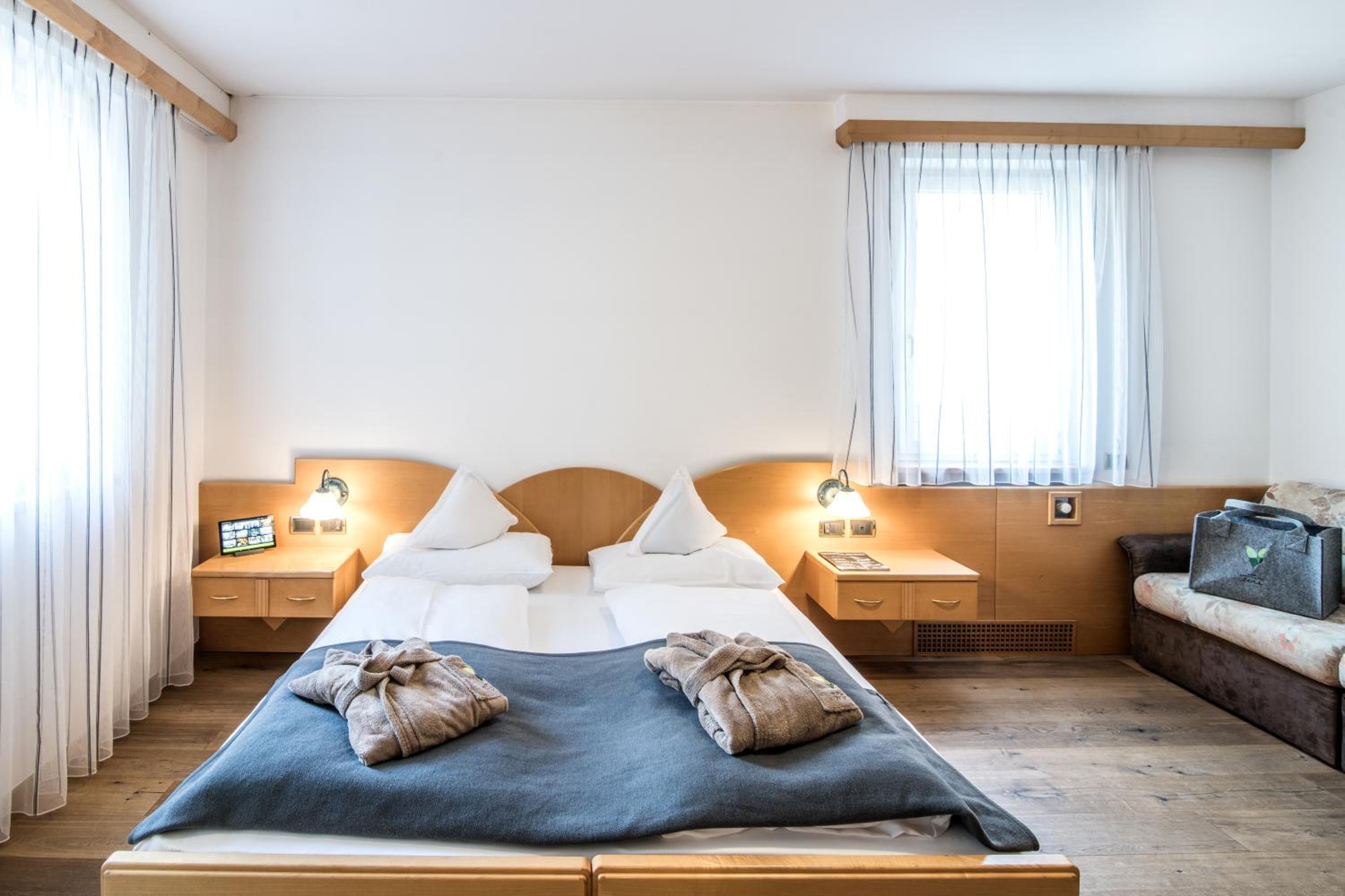 Quadruple Room with Balcony photo 1