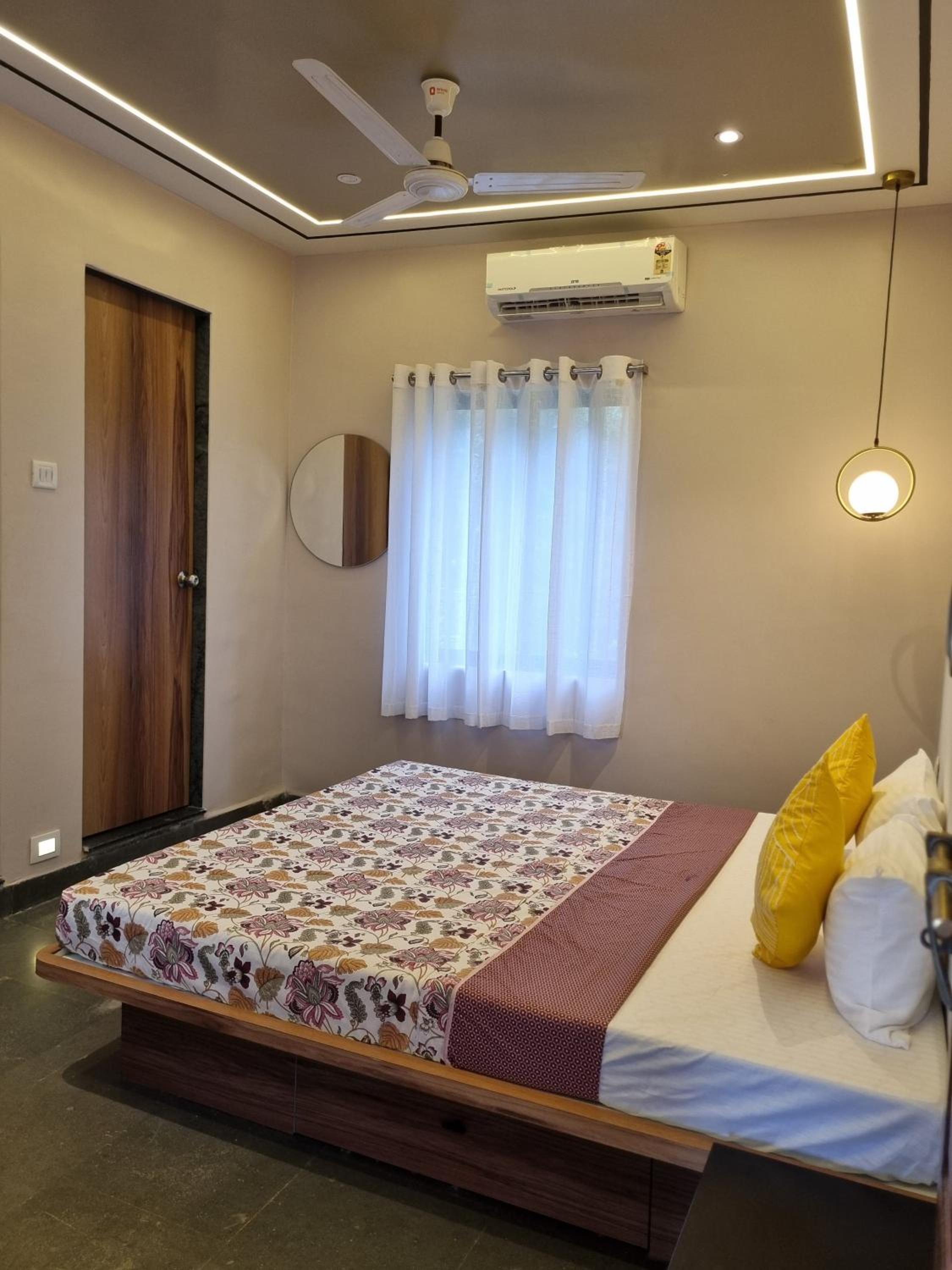Three-Bedroom Villa photo 1