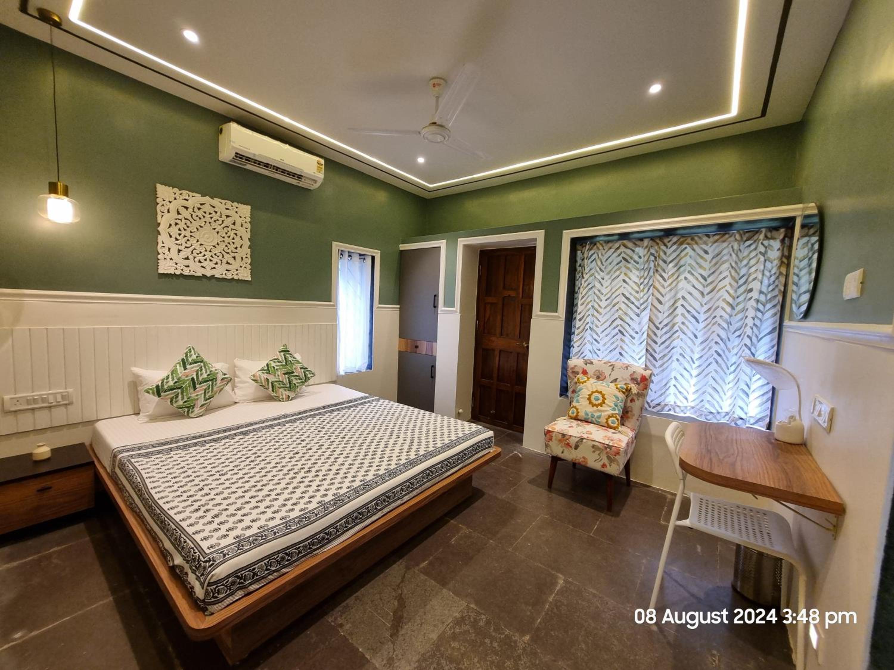 Three-Bedroom Villa photo 3