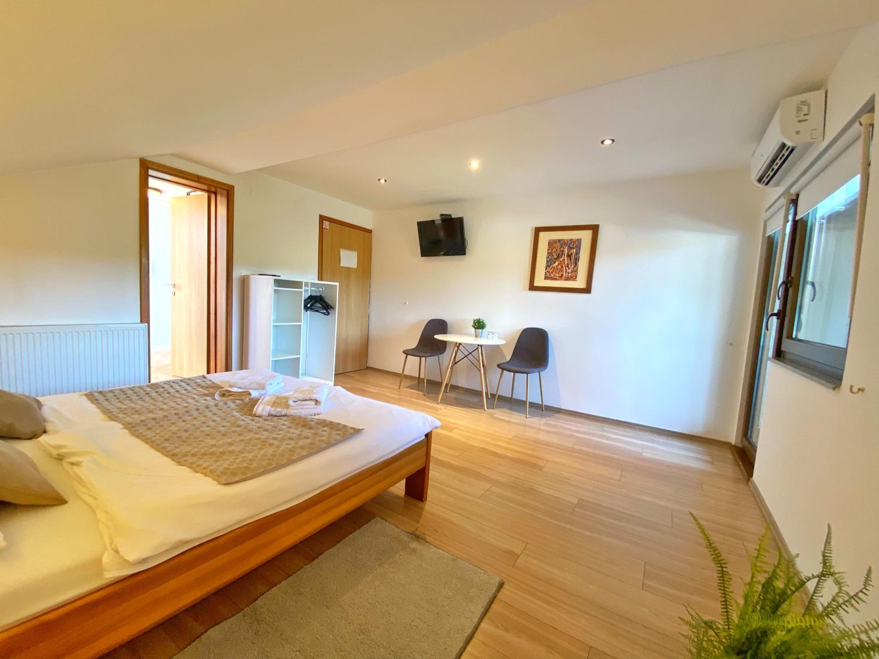 Double Room with Balcony photo 2