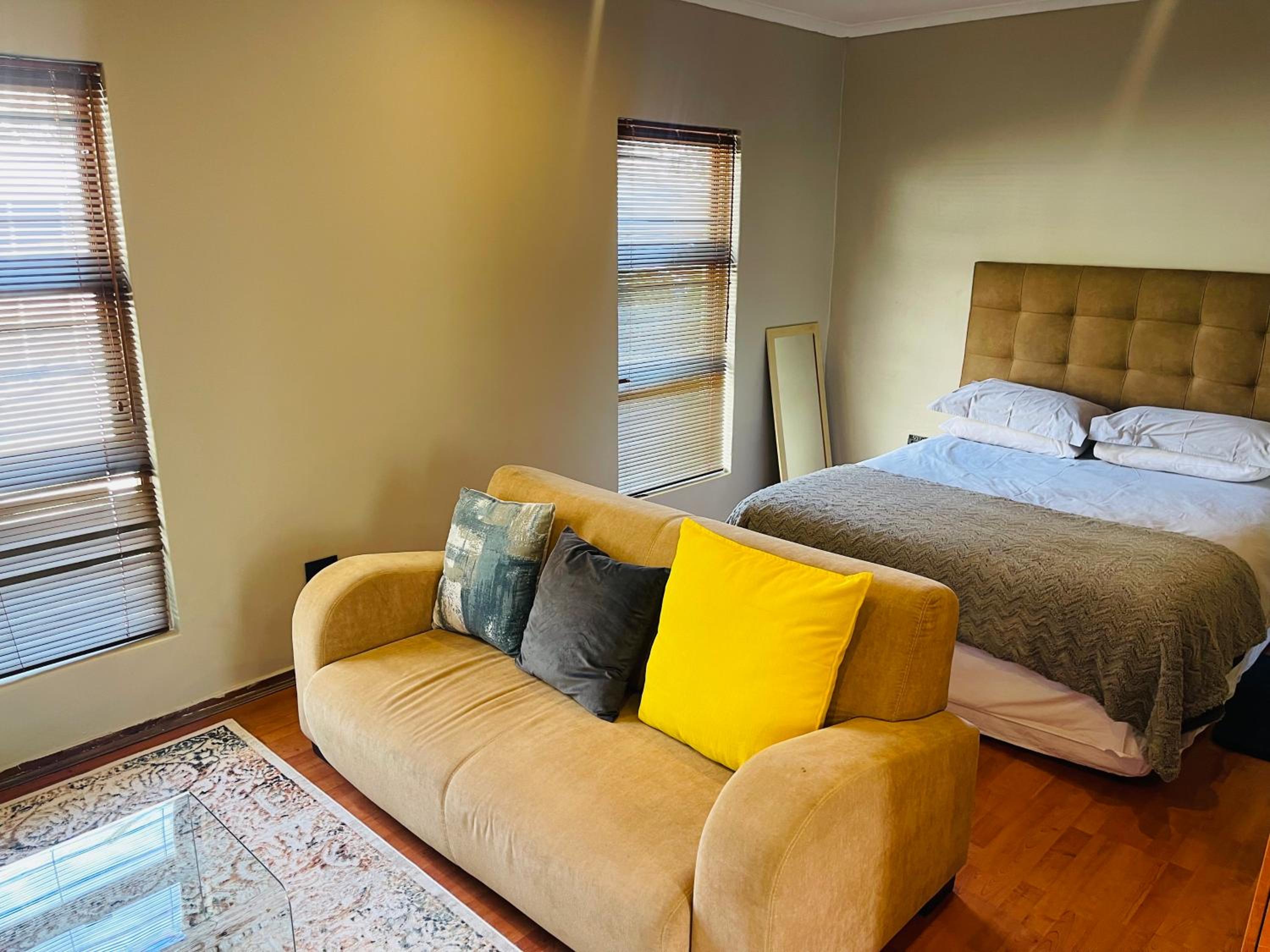 Deluxe Queen Room