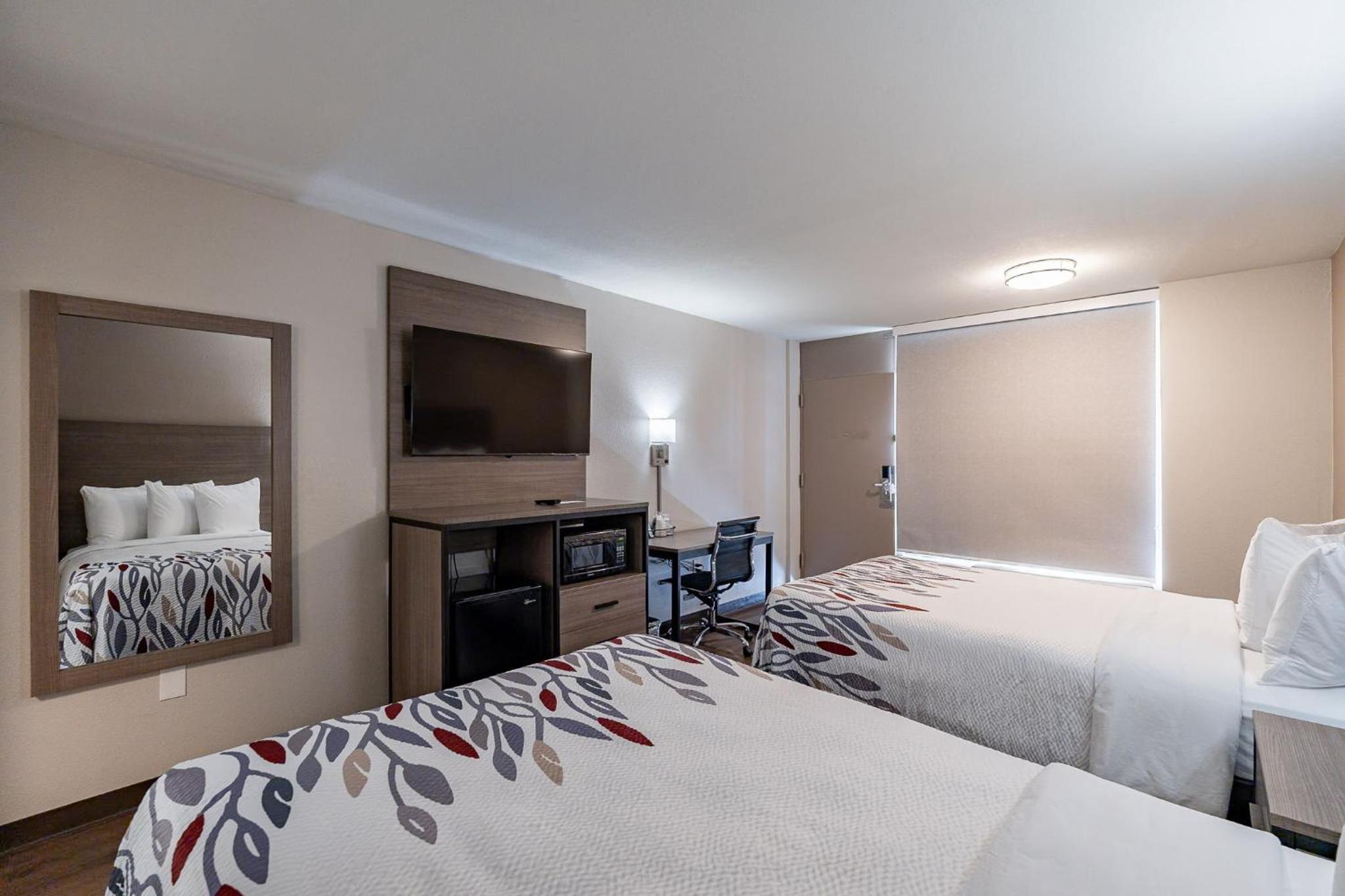 Deluxe Room with Two Double Beds Smoke Free - Photo 3