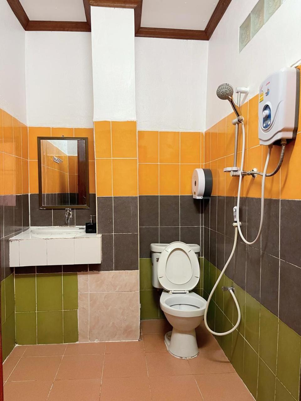 Standard Triple Room - Photo 10