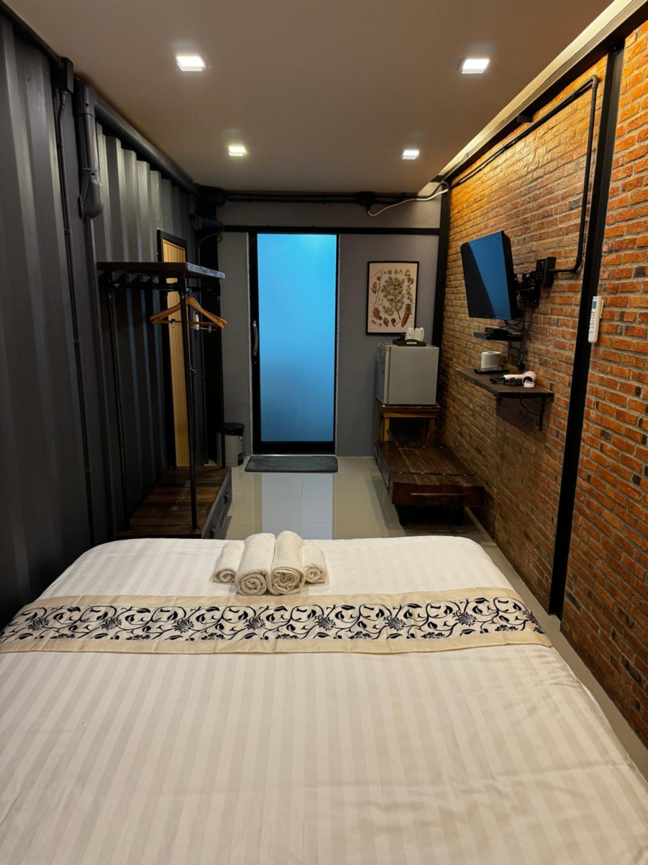 Two-Bedroom House photo 3