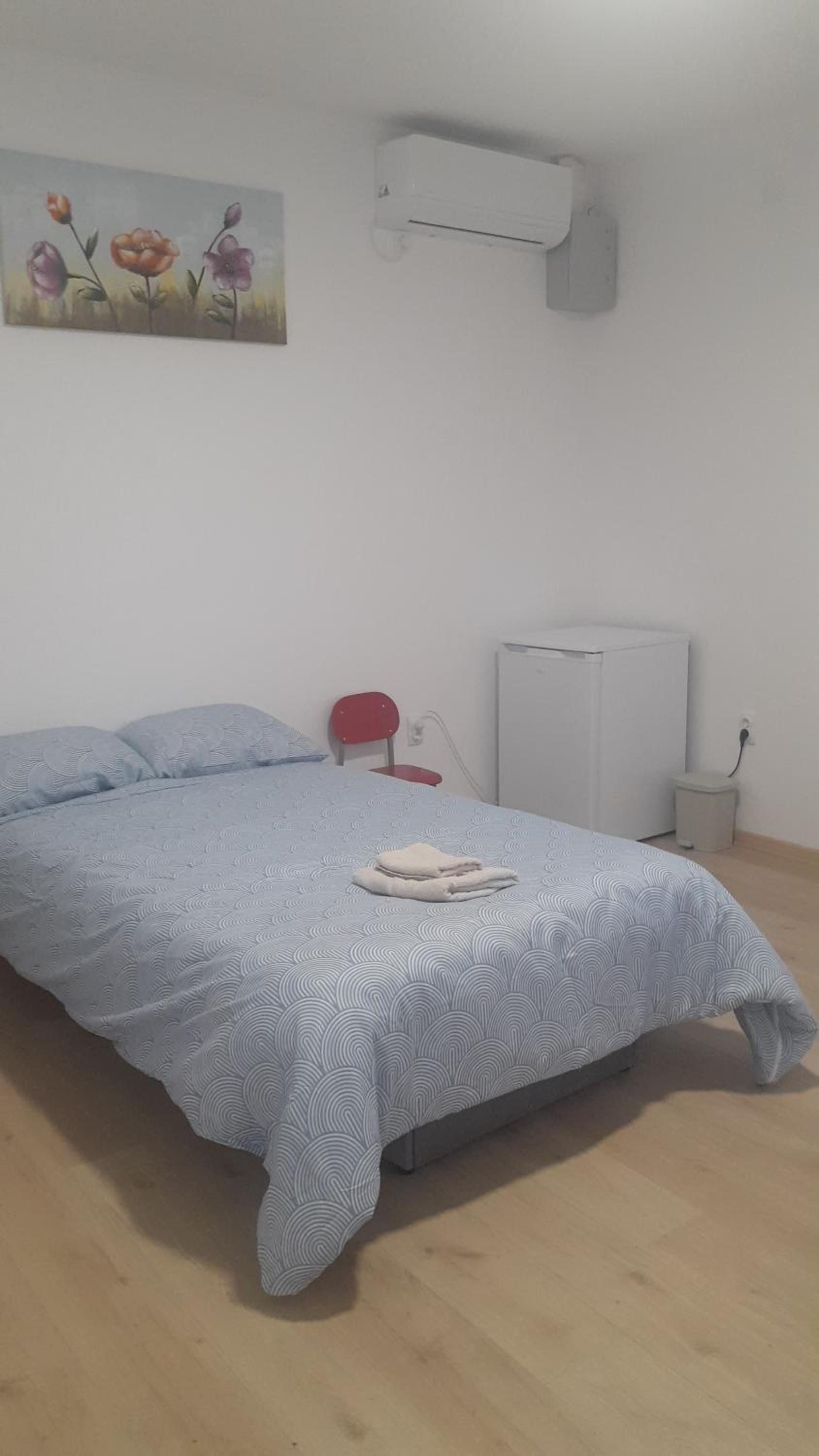 Standard Double Room with Shared Bathroom photo 1