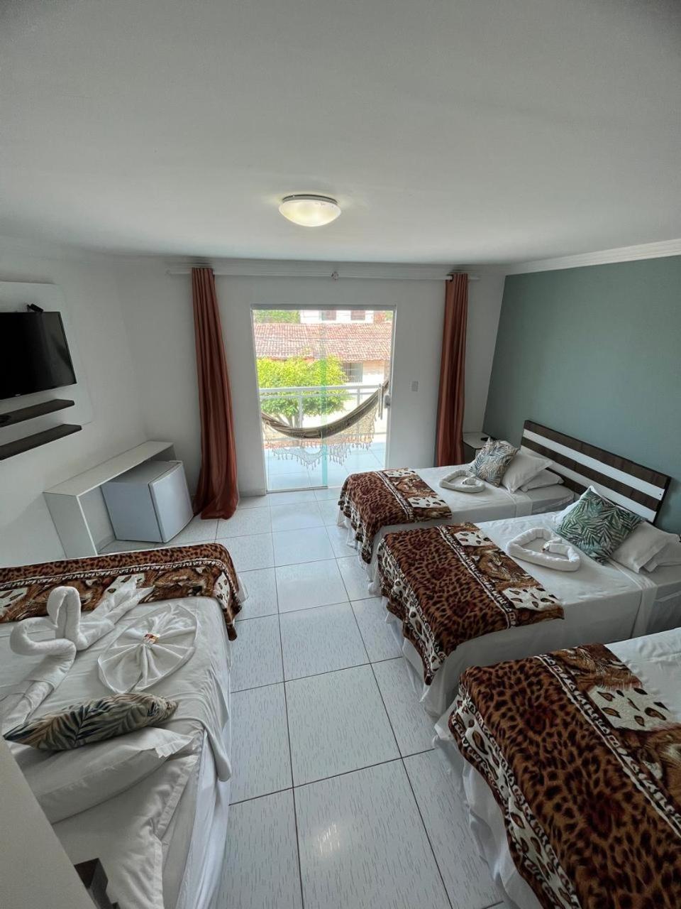 Family Room with Balcony photo 3