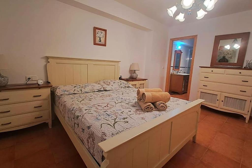 Four-Bedroom House photo 2