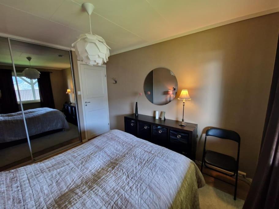 Three-Bedroom House photo 1