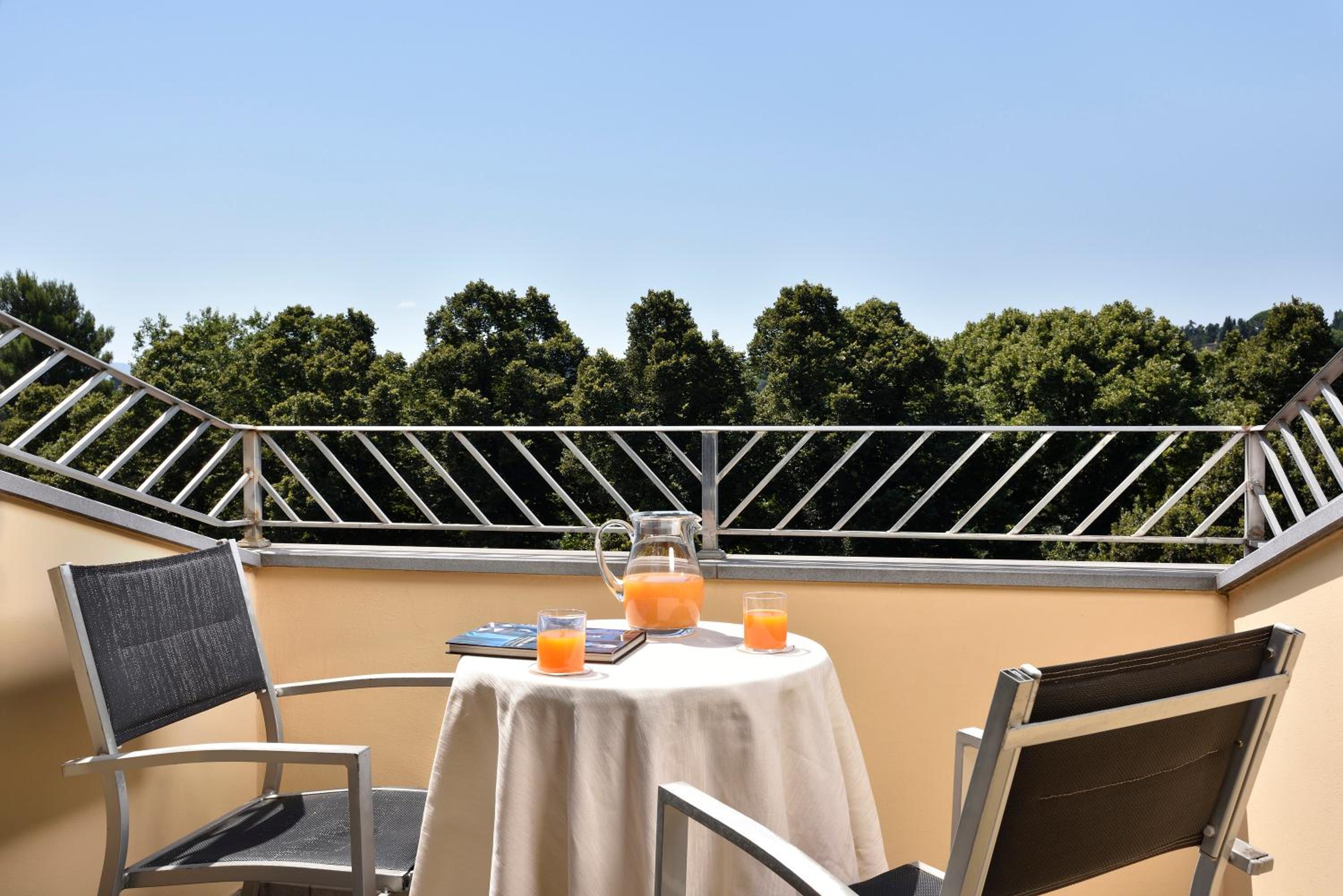 Deluxe Double Room with Balcony and View