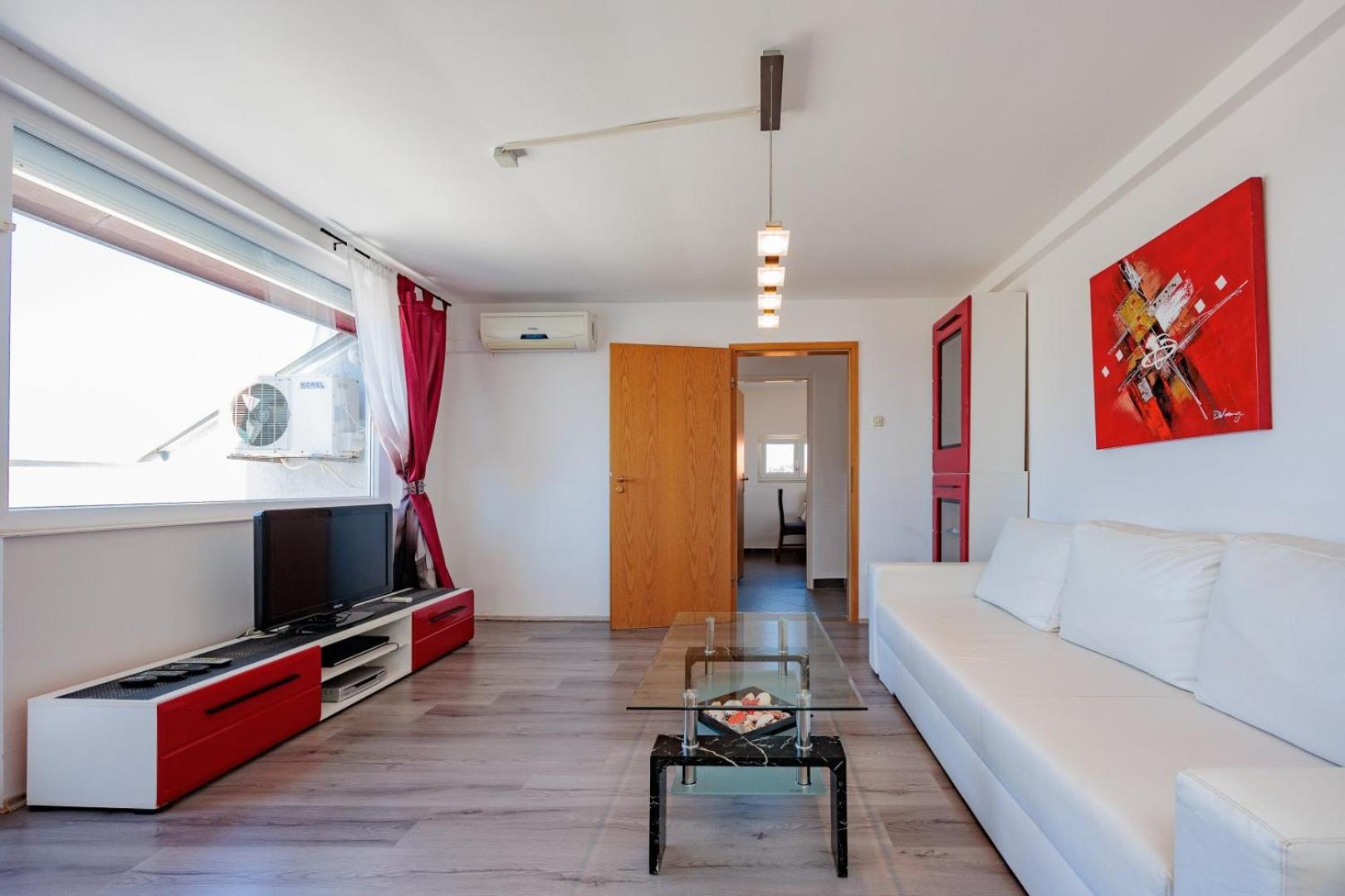 Villa com Piscina Privada
