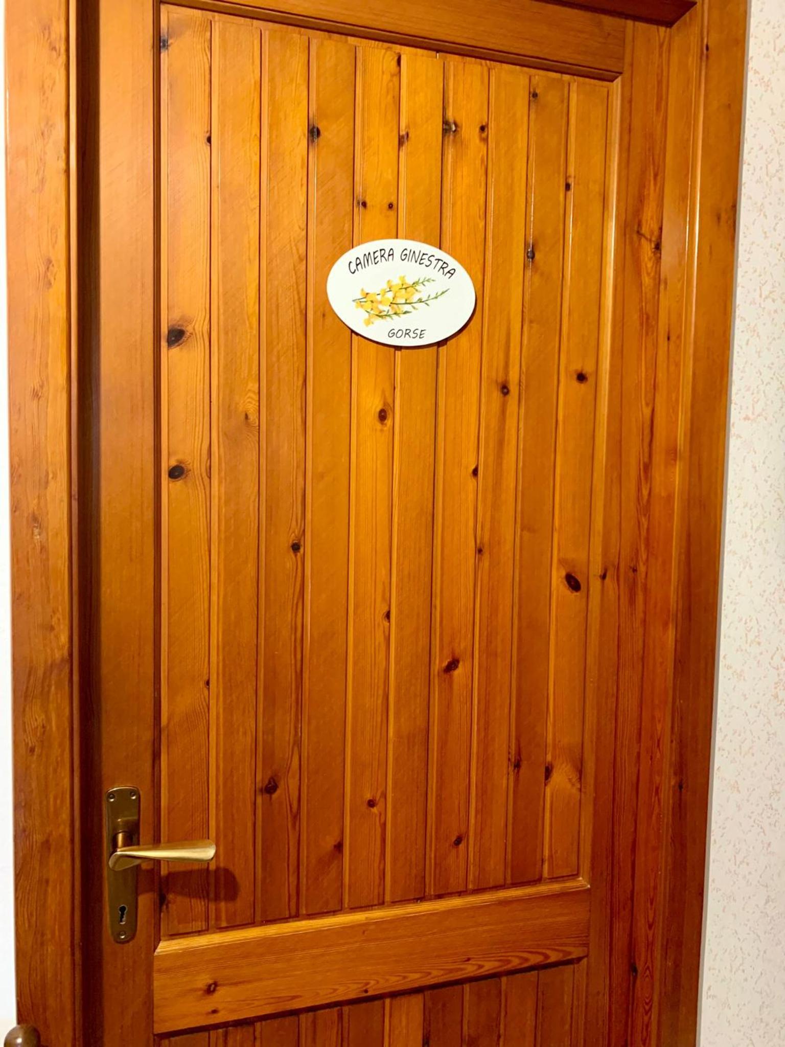 Deluxe Double Room with Extra Bed and Private External Bathroom - Photo 2