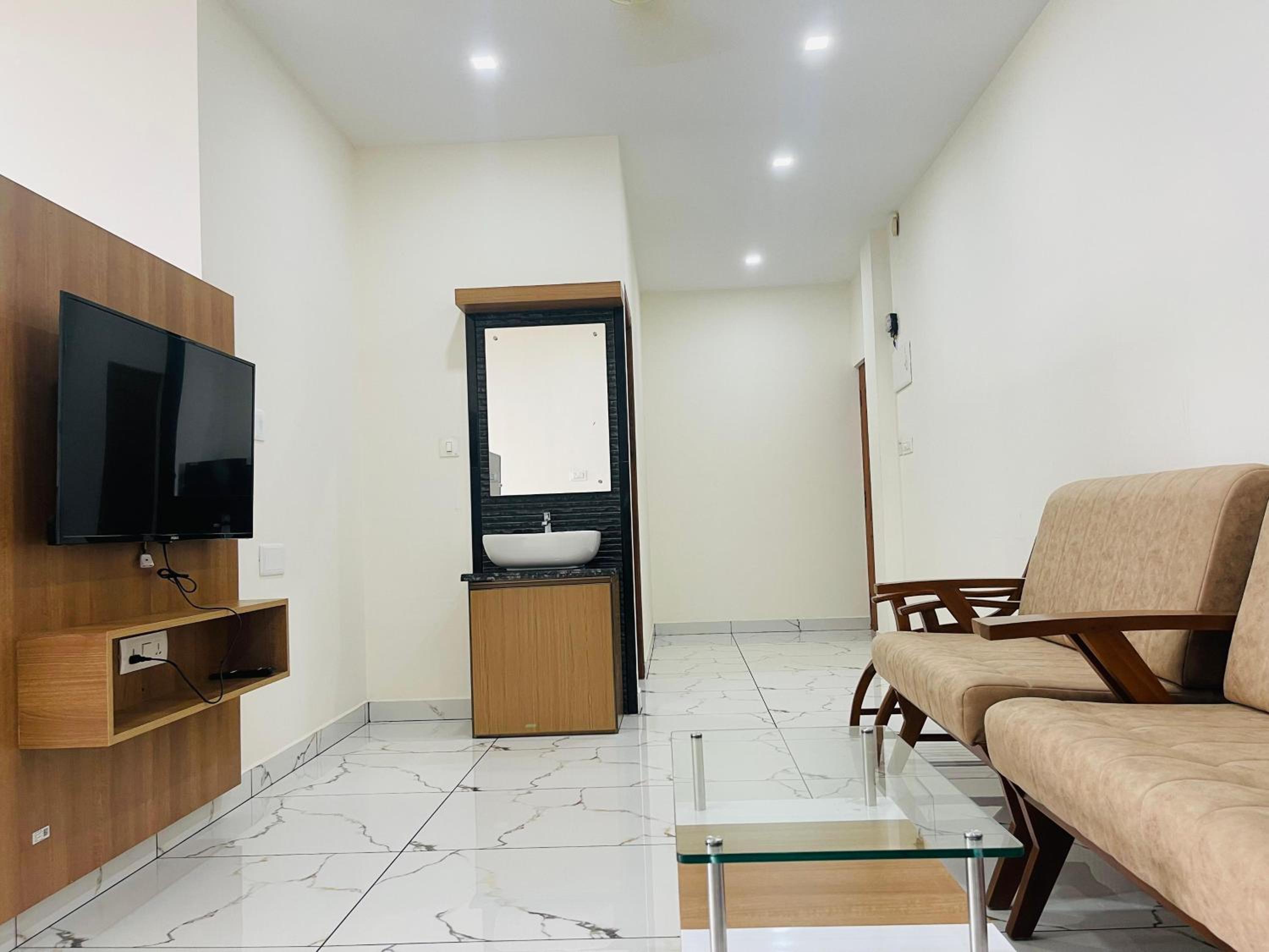 Three-Bedroom Deluxe Apartment photo 1