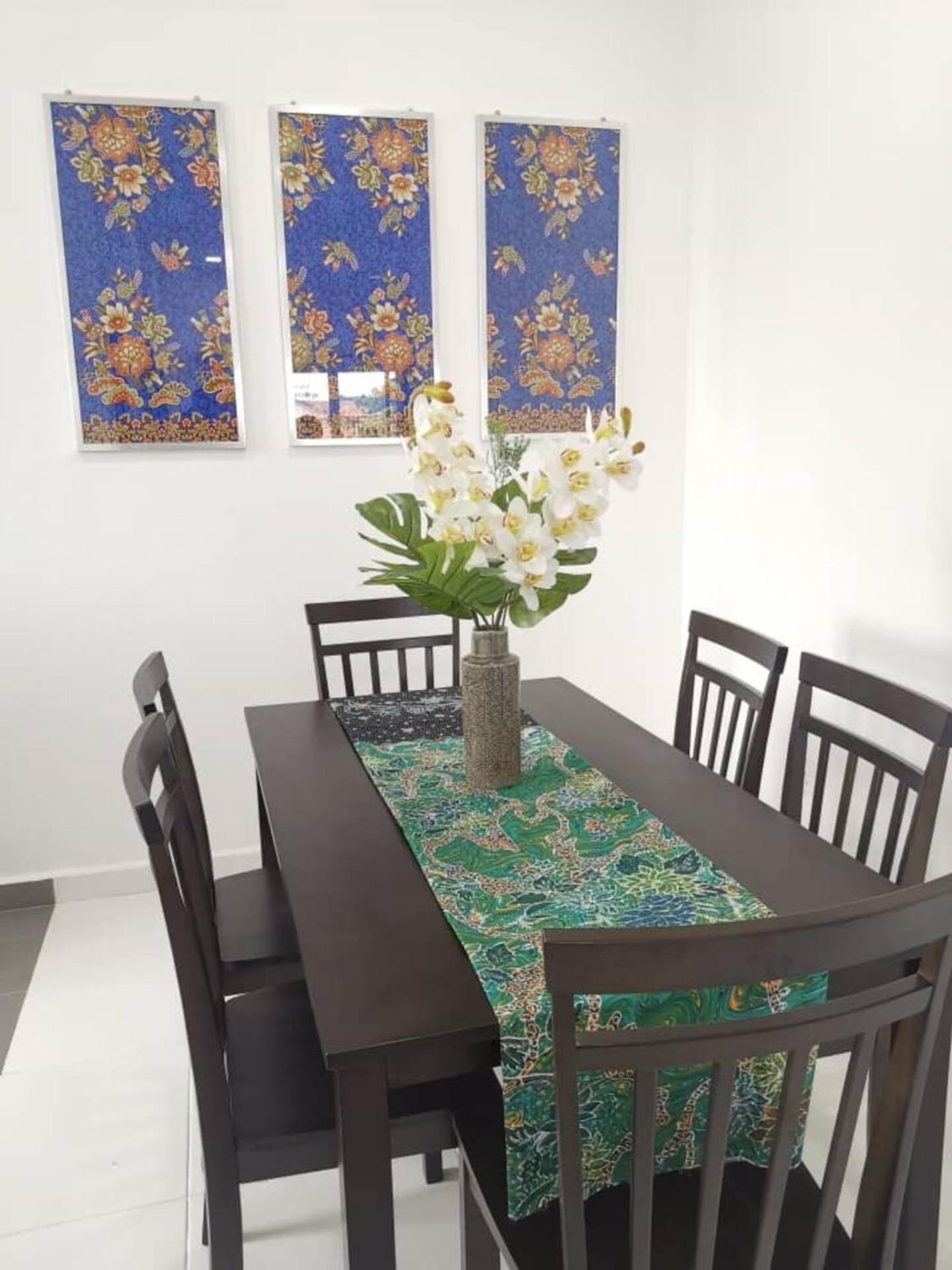 Three-Bedroom Premium Apartment with Balcony