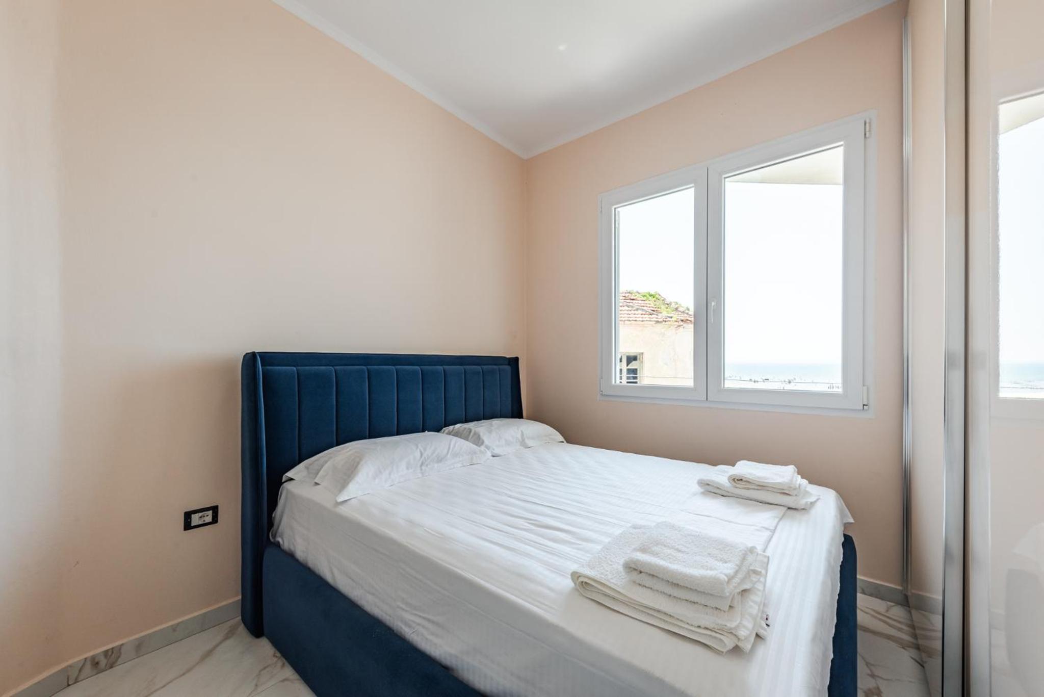 One-Bedroom Apartment with Sea View