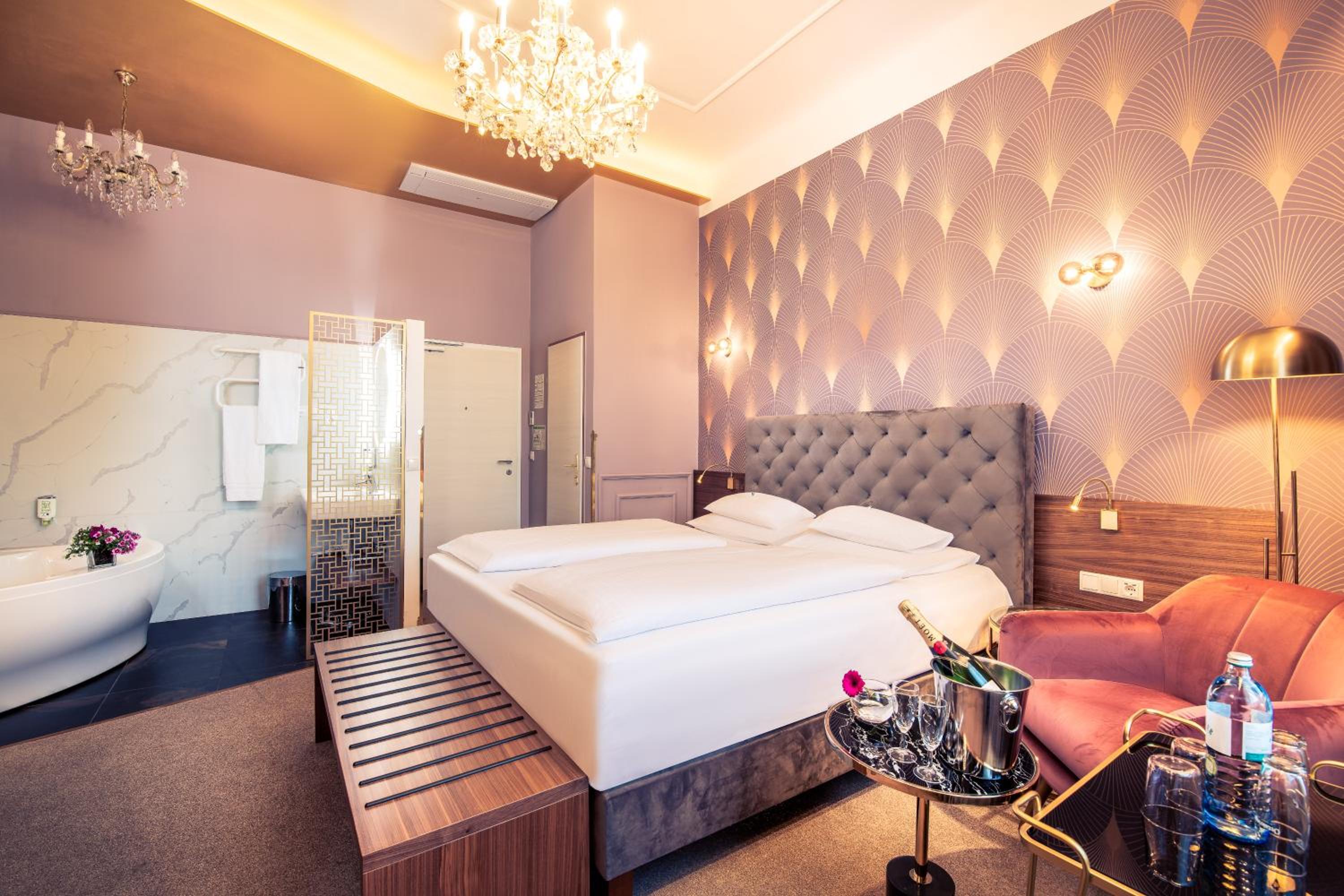 Double Room with Spa Bath